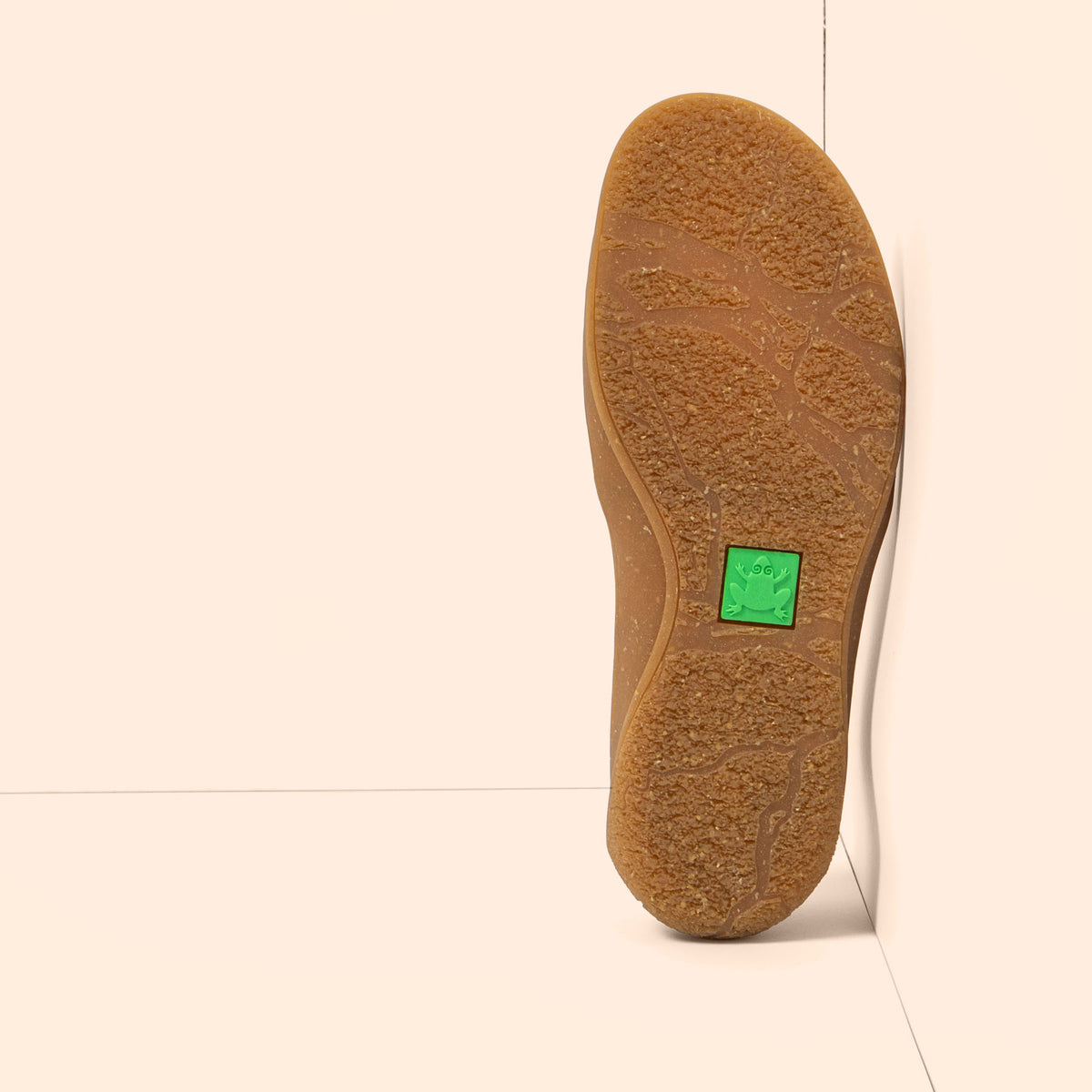 gid://shopify/Product/16124685680972_3