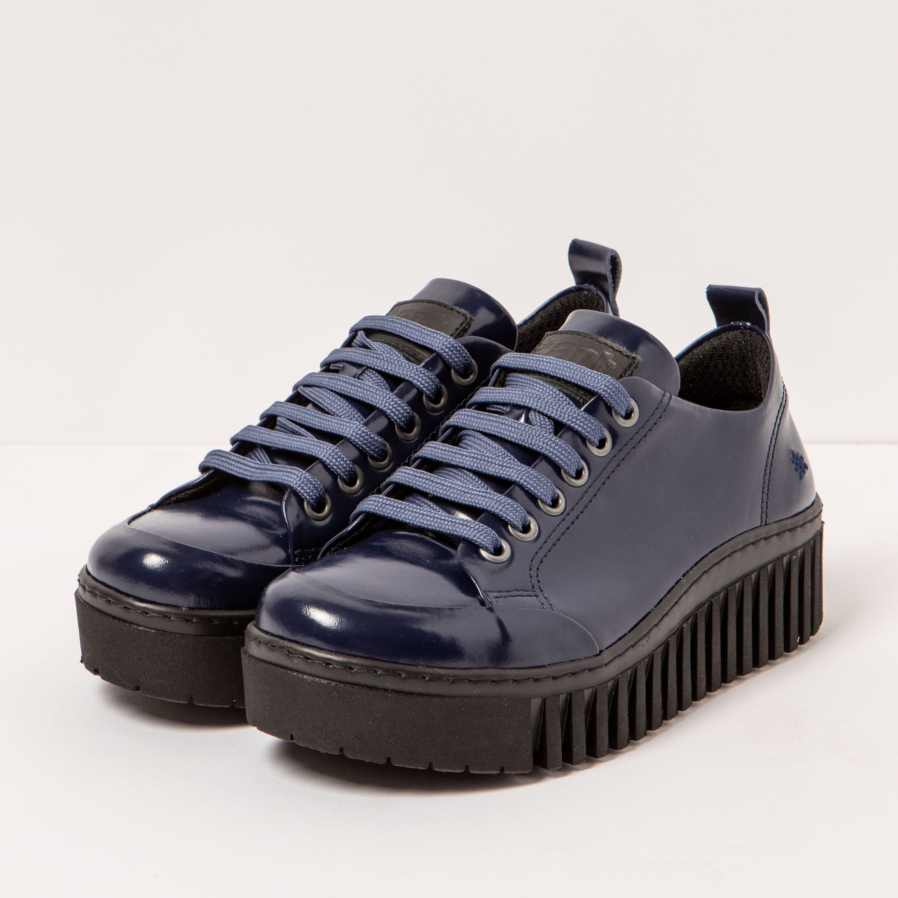 gid://shopify/Product/15694084604236_2