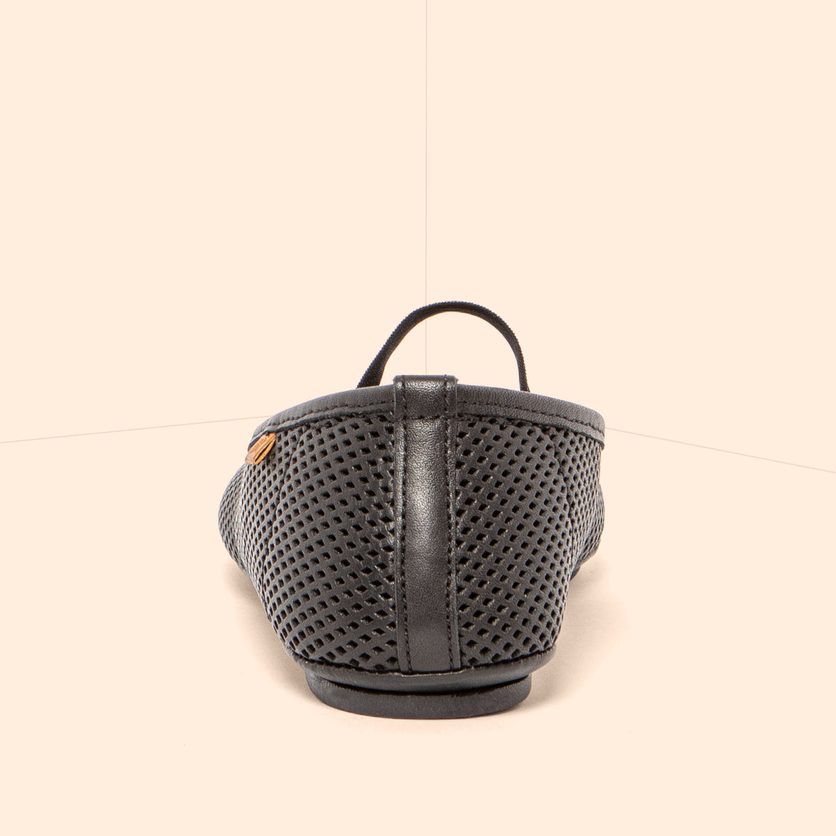 gid://shopify/Product/16124784214348_5