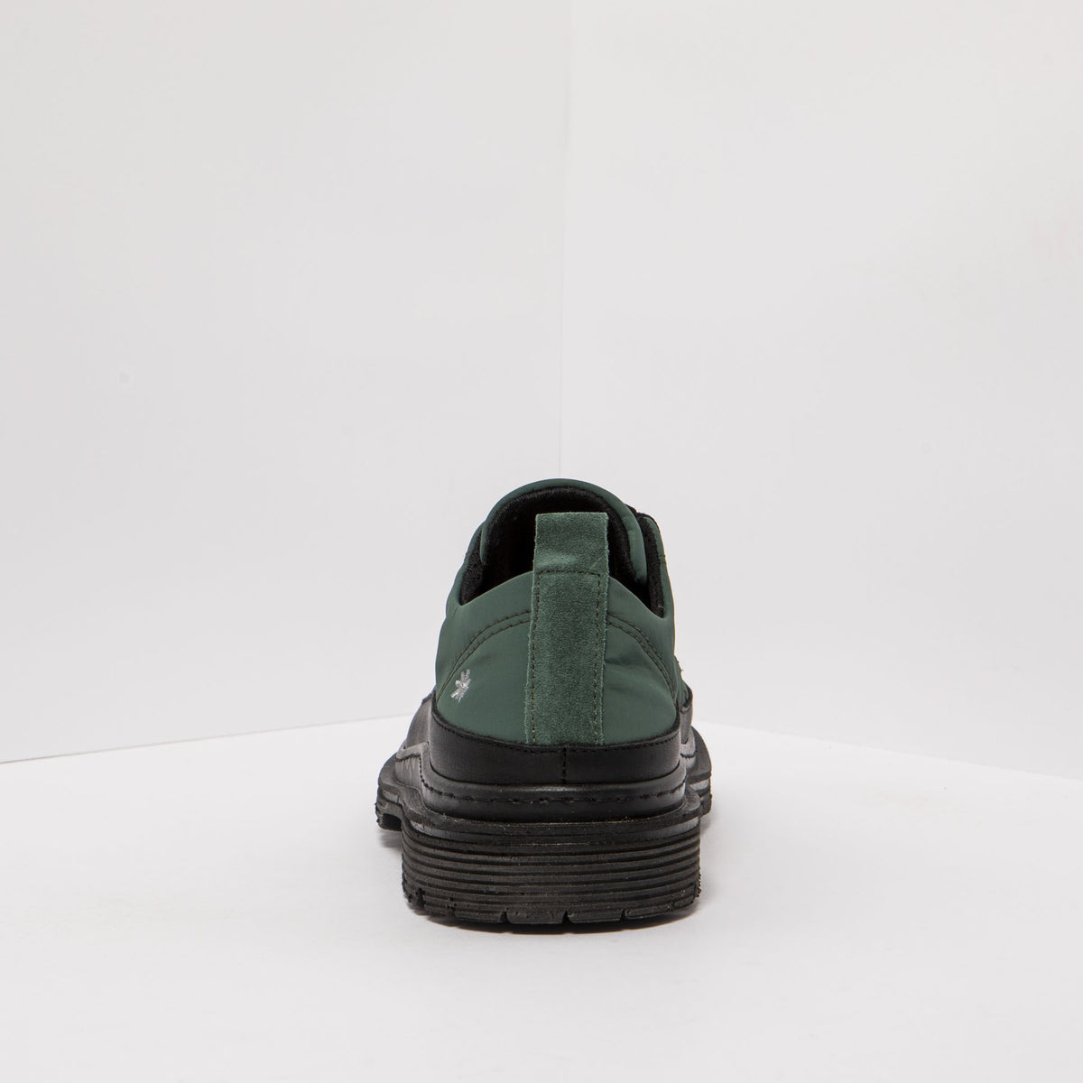 gid://shopify/Product/16171576033612_8