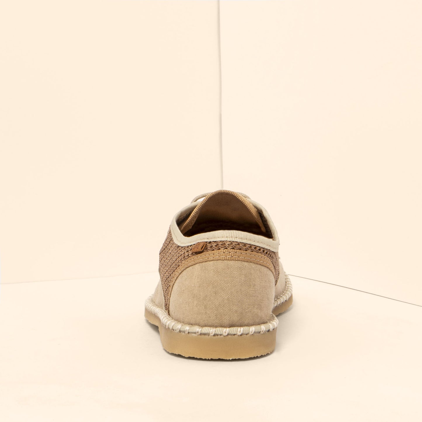 gid://shopify/Product/15700693549388_5