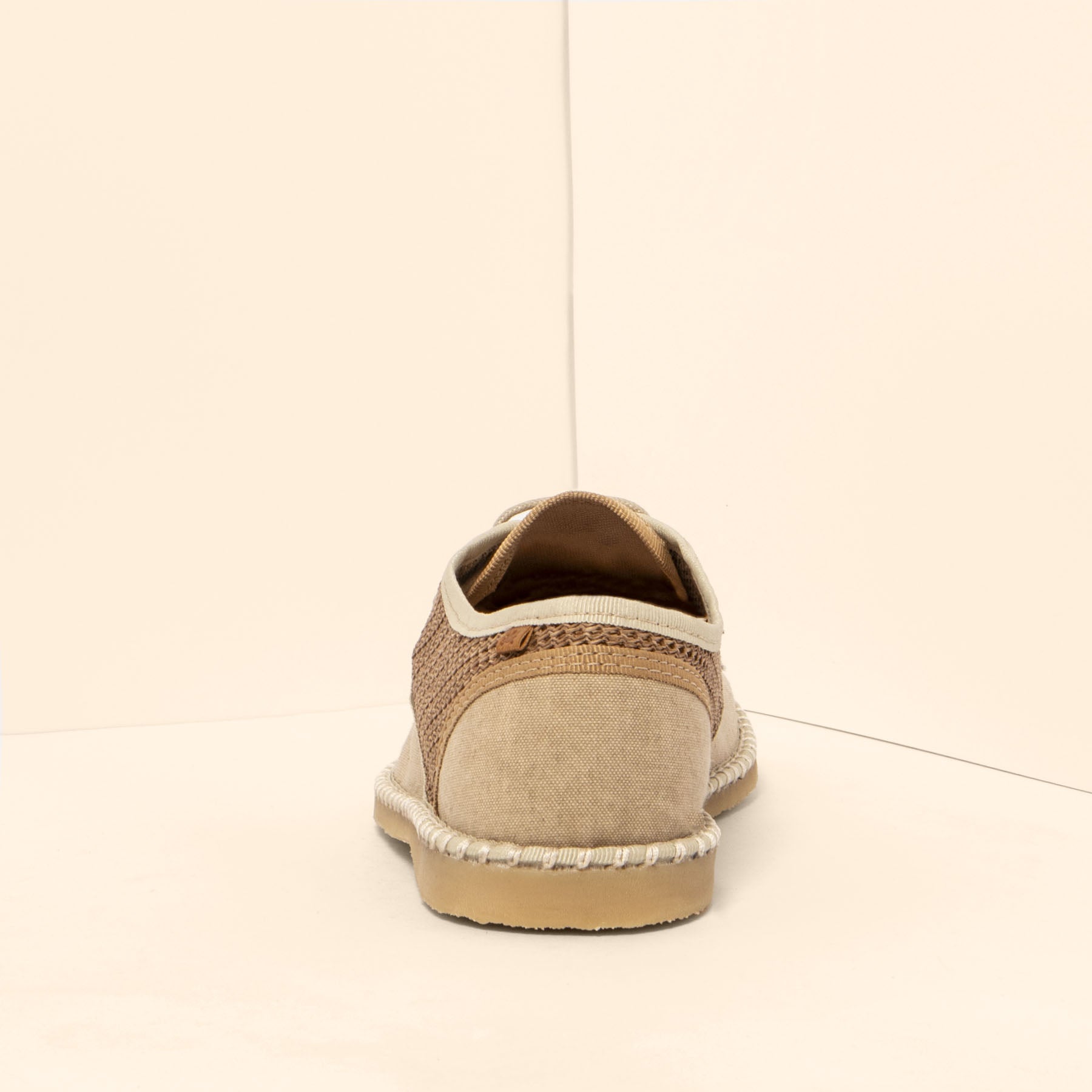 gid://shopify/Product/15700693549388_5