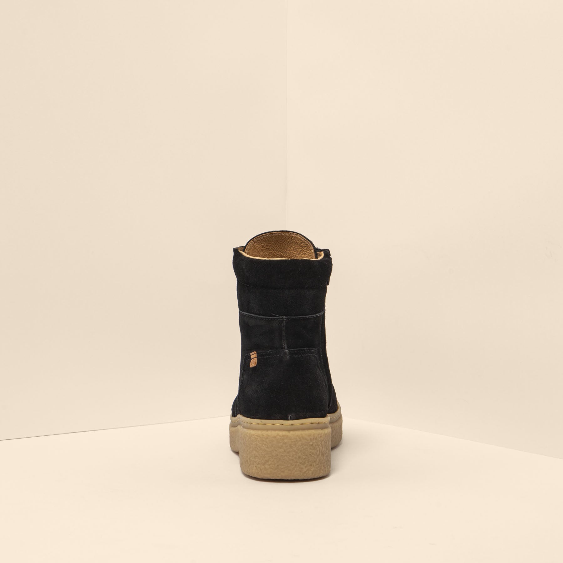 gid://shopify/Product/15700137935180_8