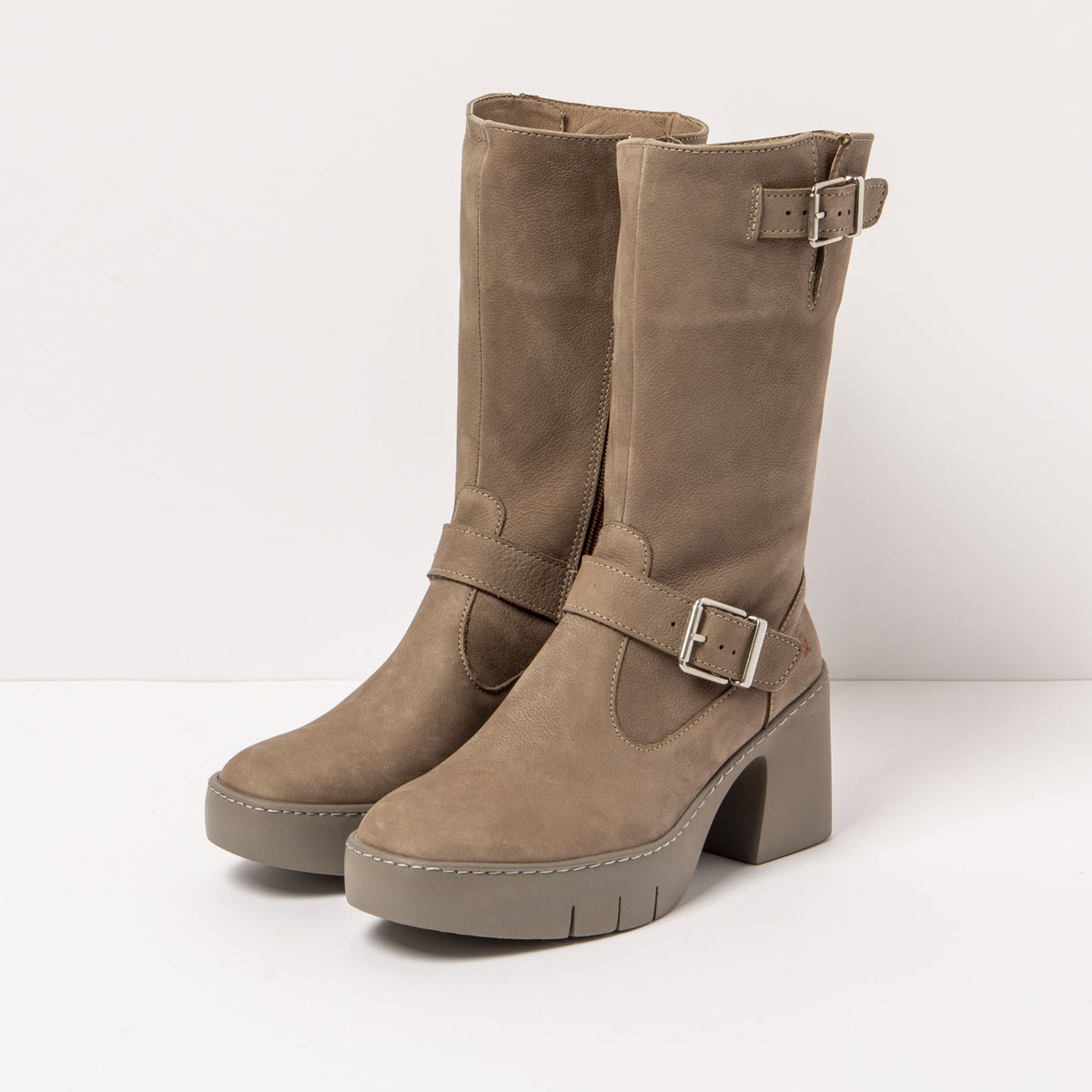gid://shopify/Product/16171427365196_5