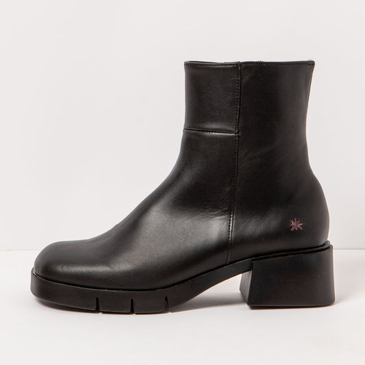 gid://shopify/Product/15693779927372_1