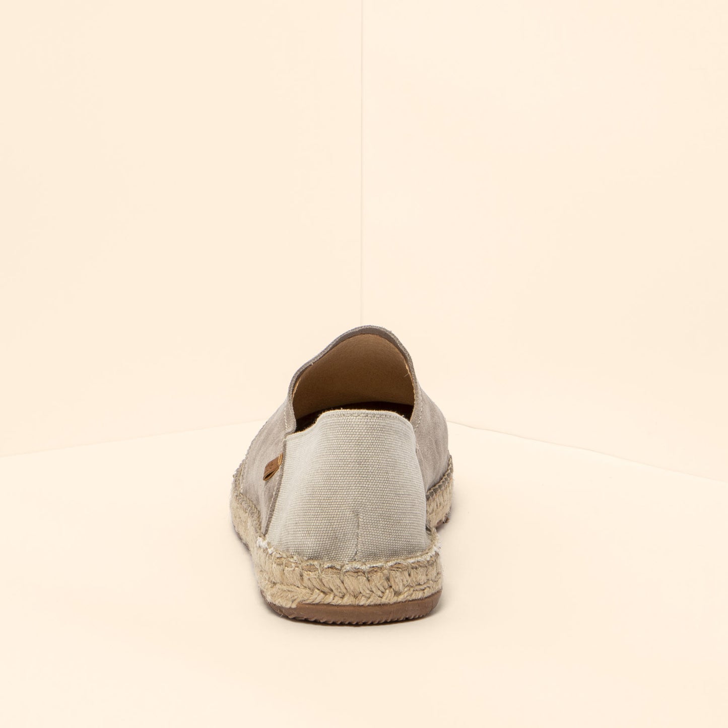 gid://shopify/Product/15791709782348_8