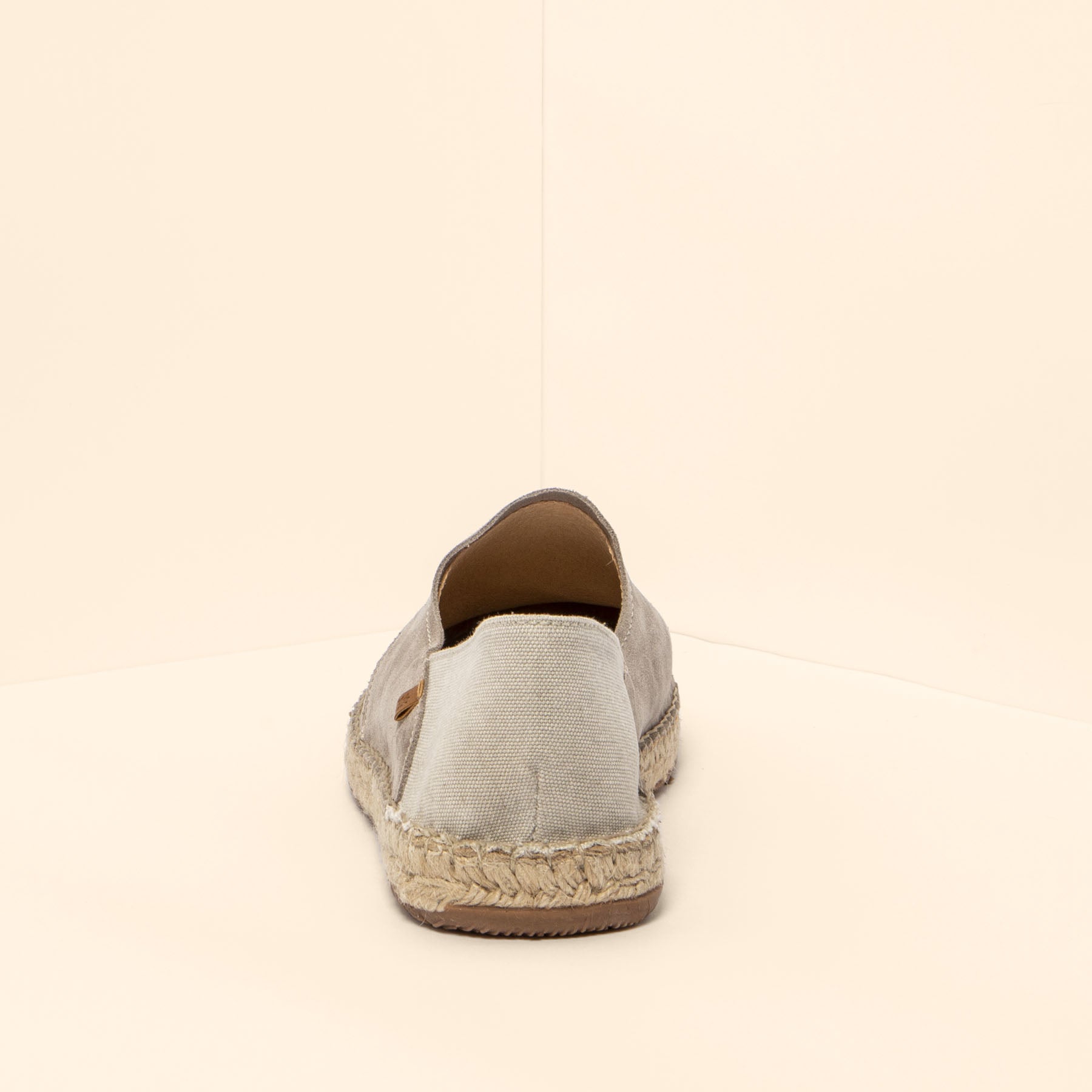 gid://shopify/Product/15791709782348_8