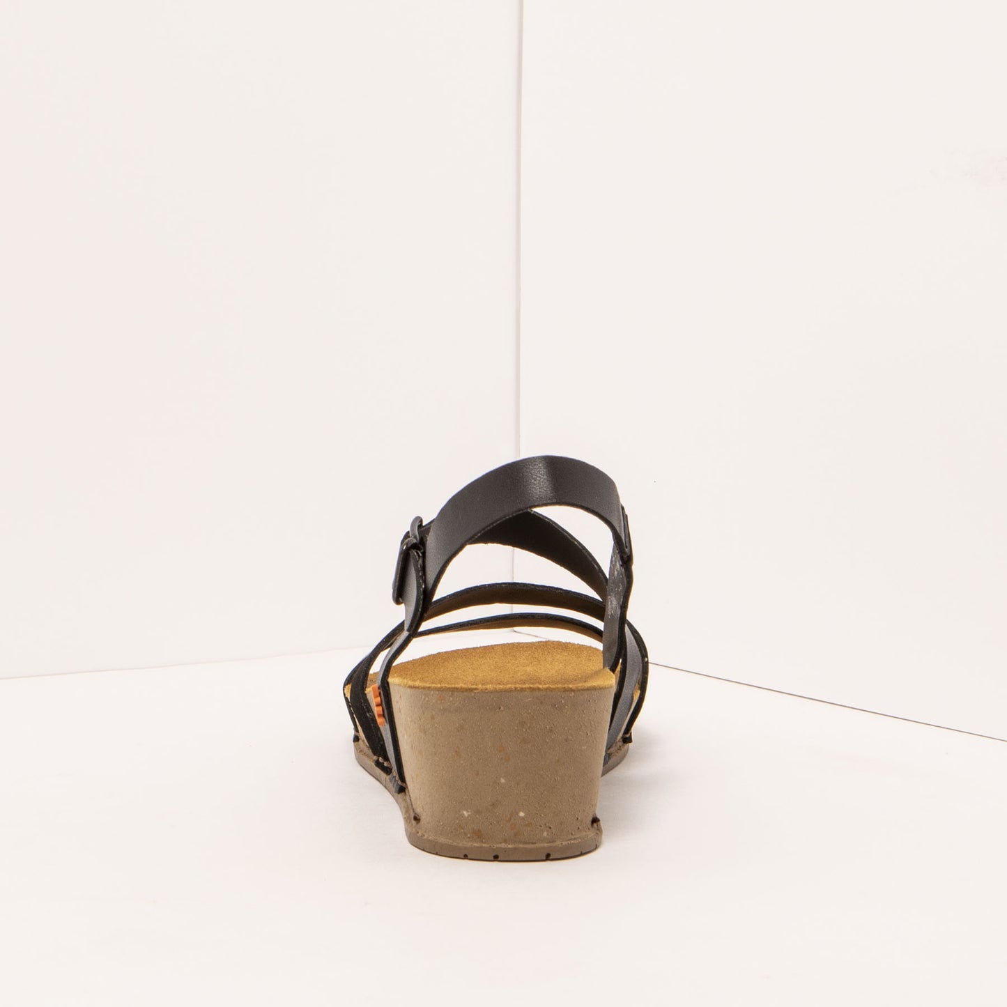 gid://shopify/Product/15693456474444_5
