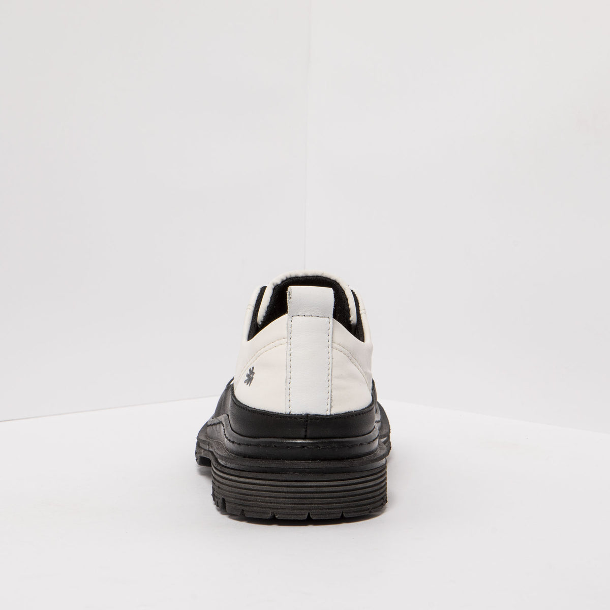 gid://shopify/Product/16171577082188_8