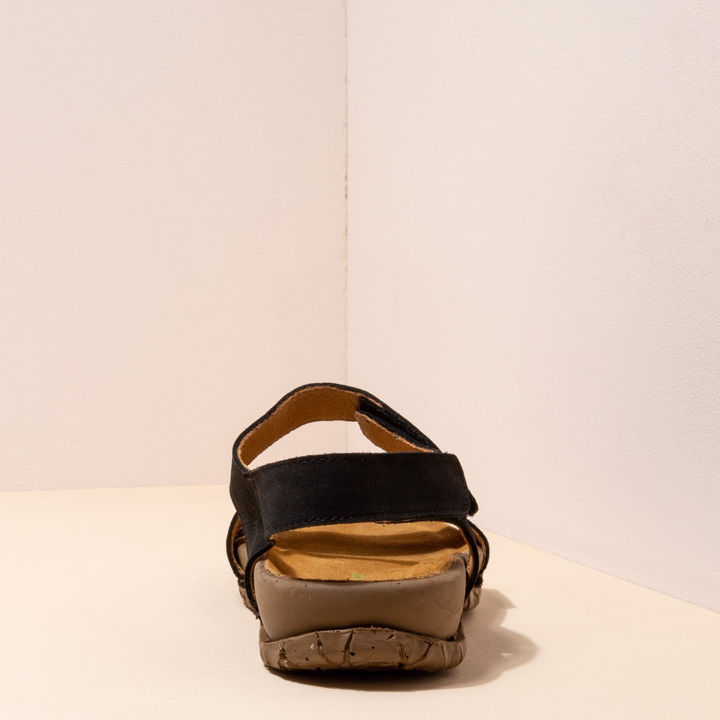gid://shopify/Product/15700123844940_5