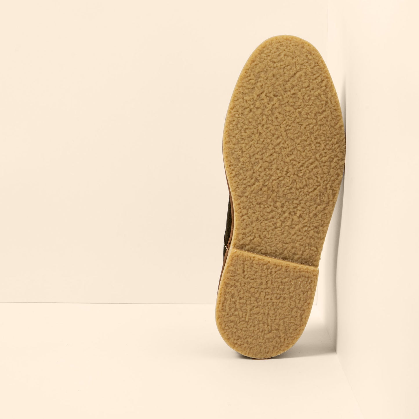 gid://shopify/Product/15700175749452_6