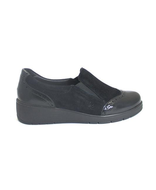 gid://shopify/Product/15740072788300_1