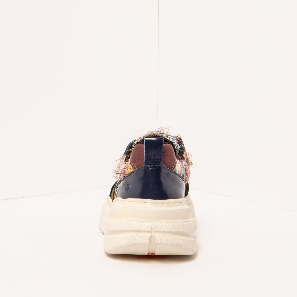 gid://shopify/Product/16172484460876_5