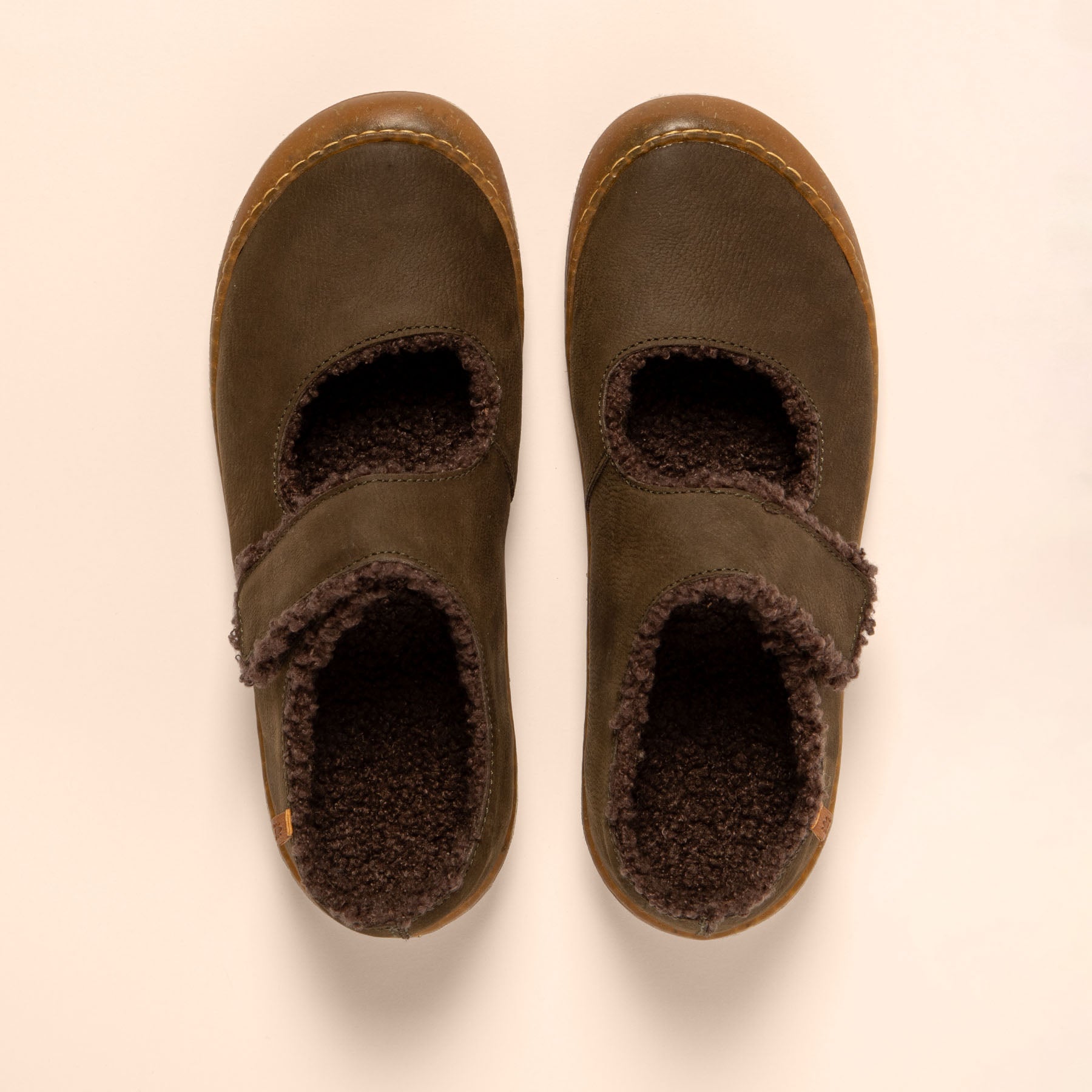 gid://shopify/Product/15700857618764_4