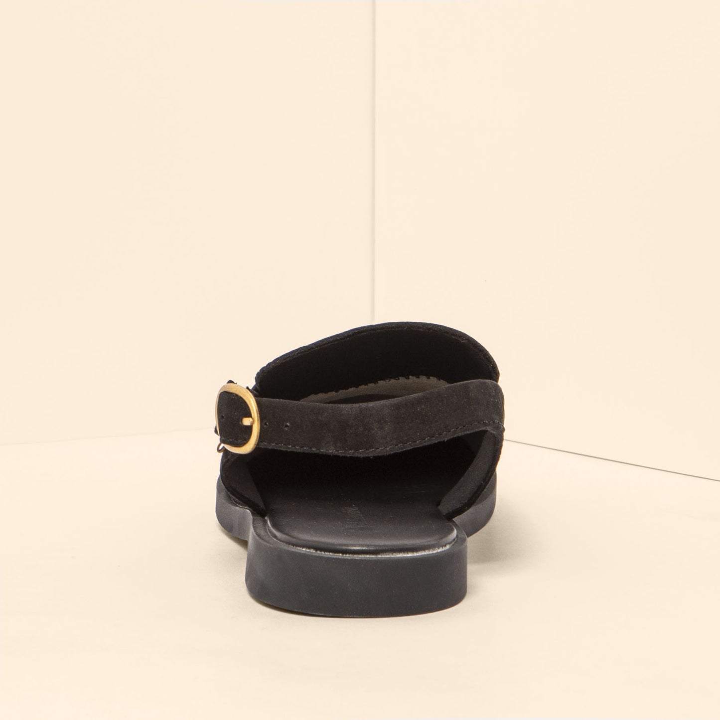 gid://shopify/Product/15700589805900_5