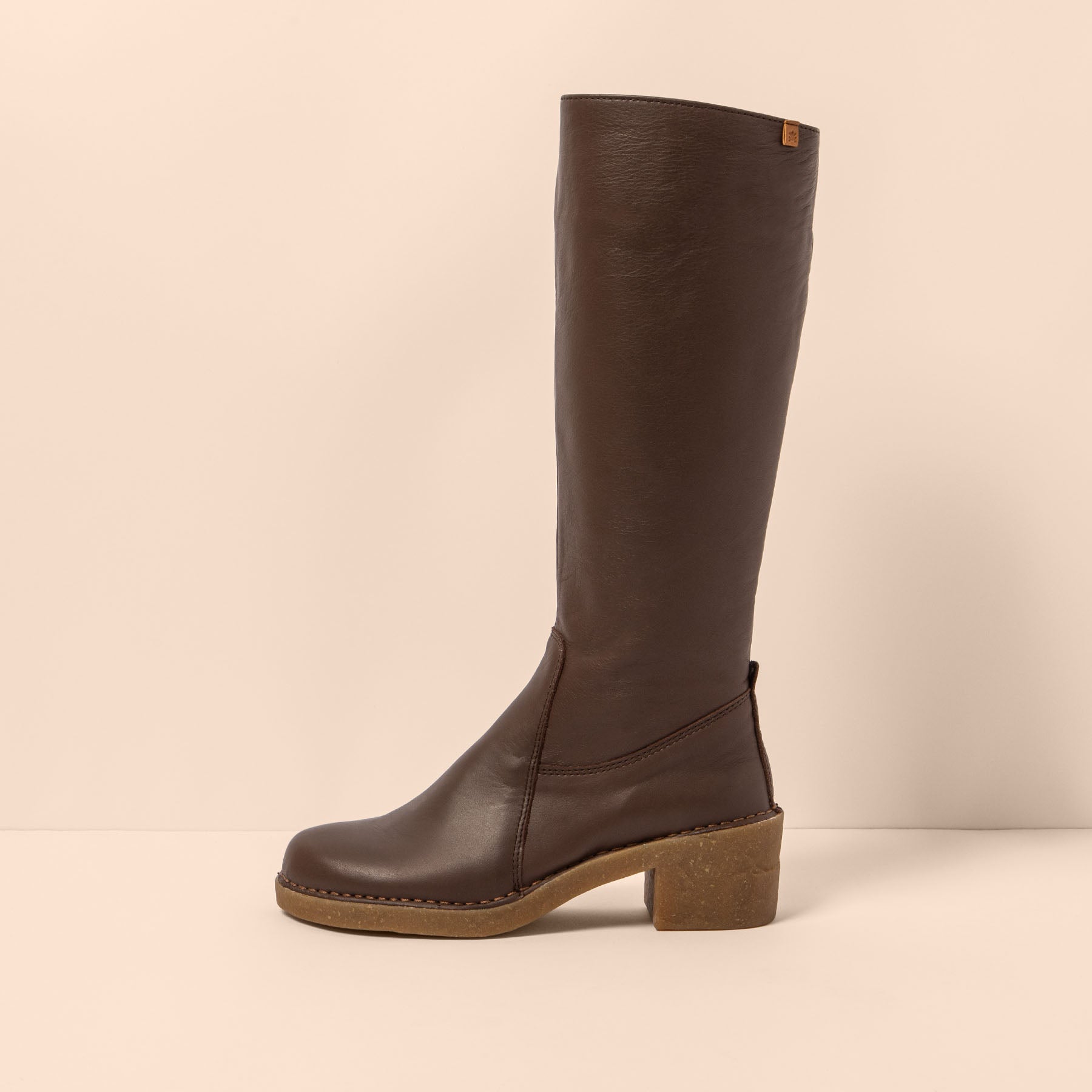 gid://shopify/Product/15700855292236_1