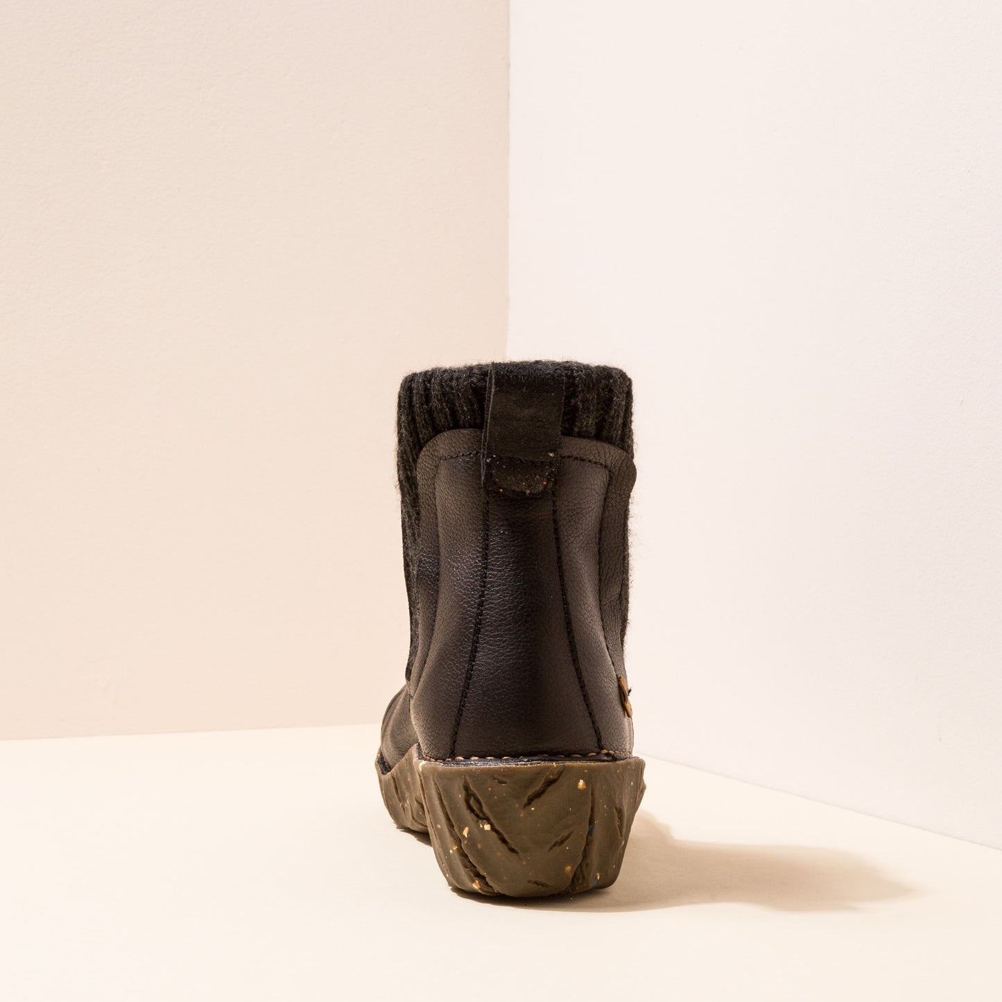 gid://shopify/Product/15700295942476_8