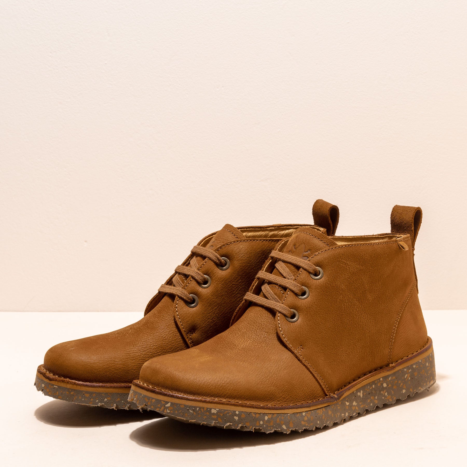 gid://shopify/Product/15700021739852_5