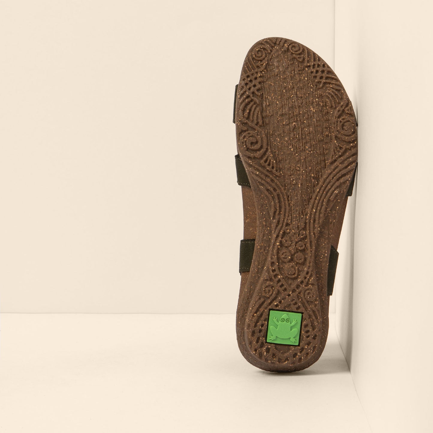 gid://shopify/Product/15700340310348_3