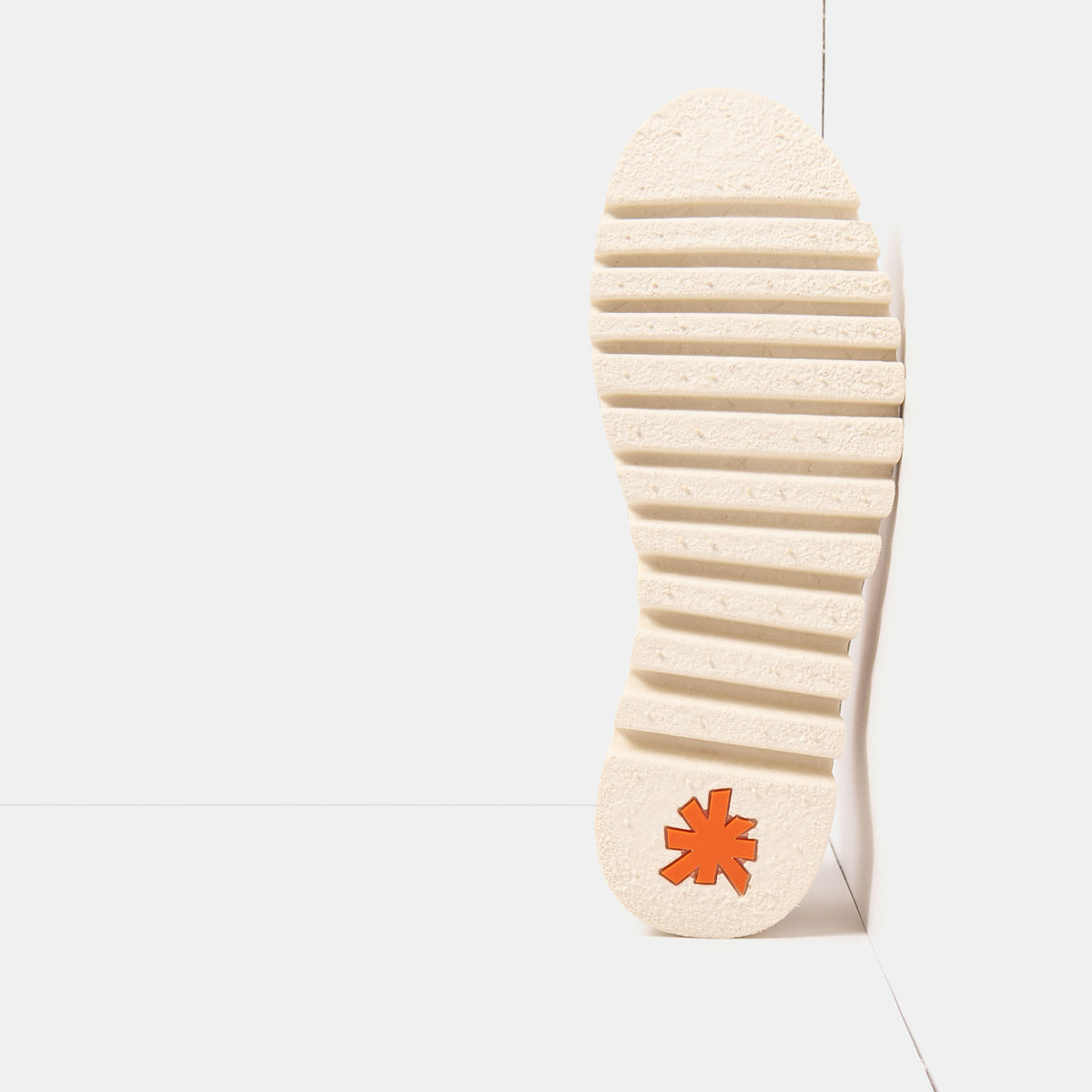 gid://shopify/Product/16172942655820_3