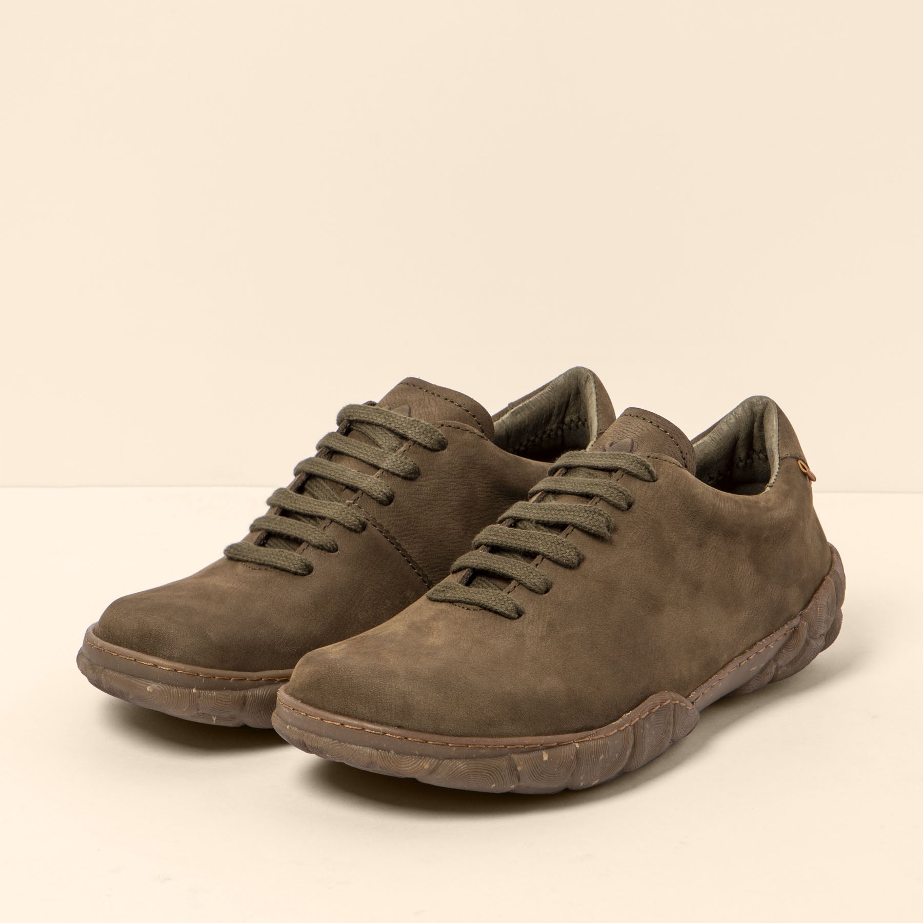 gid://shopify/Product/15791485321548_5