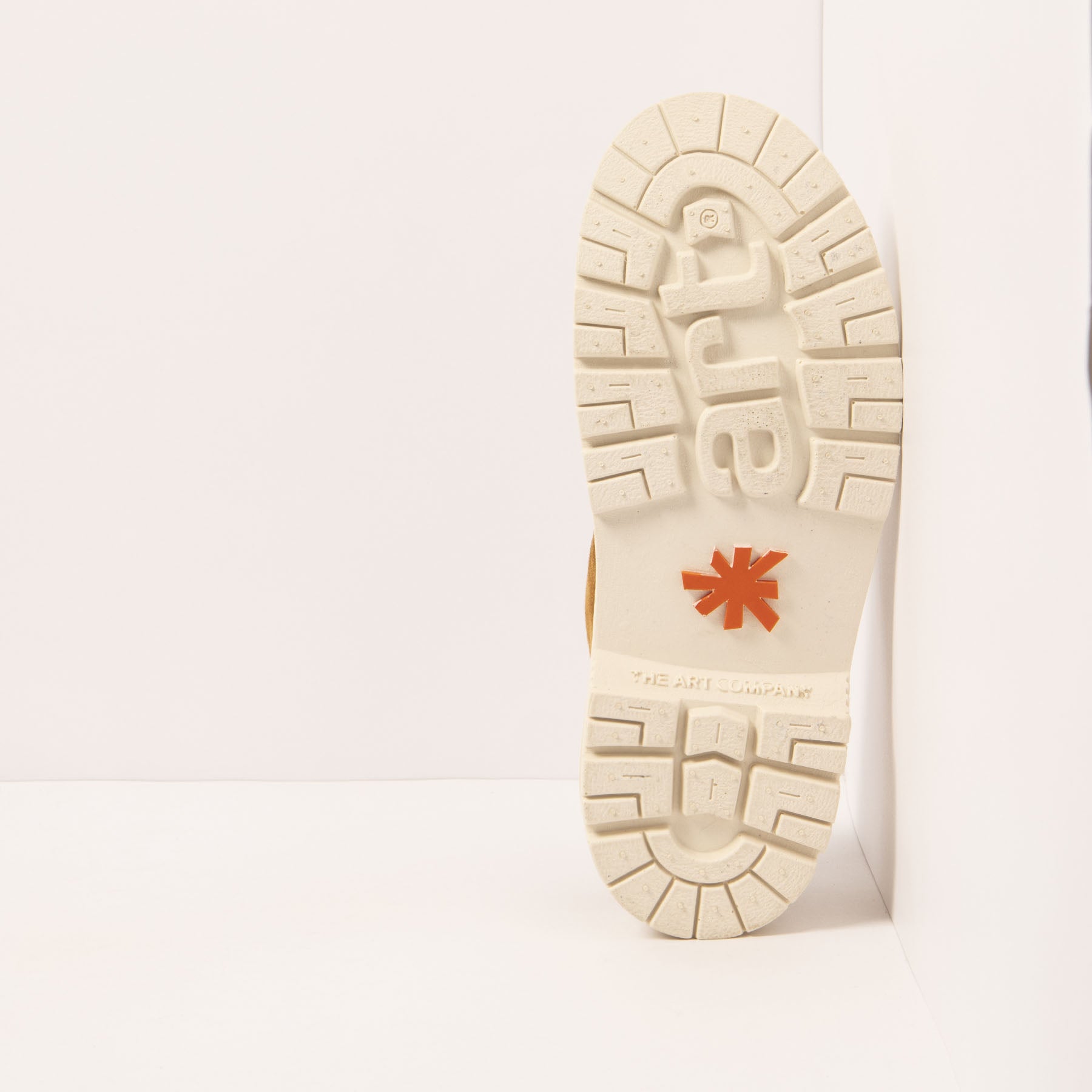 gid://shopify/Product/15693386842444_3
