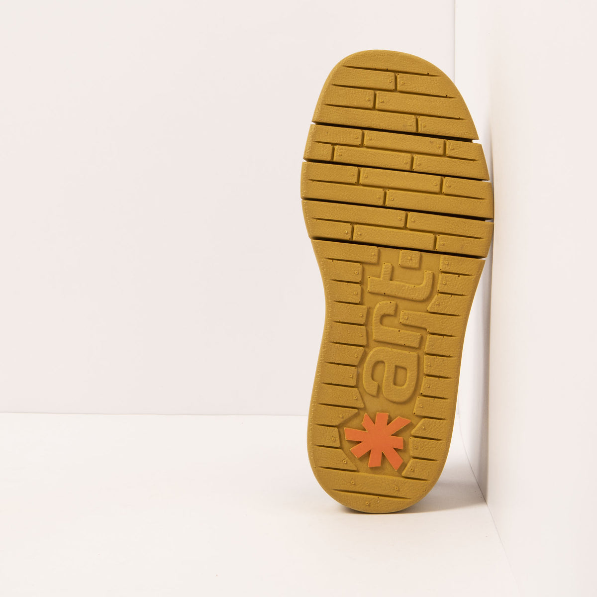gid://shopify/Product/16172063359308_3