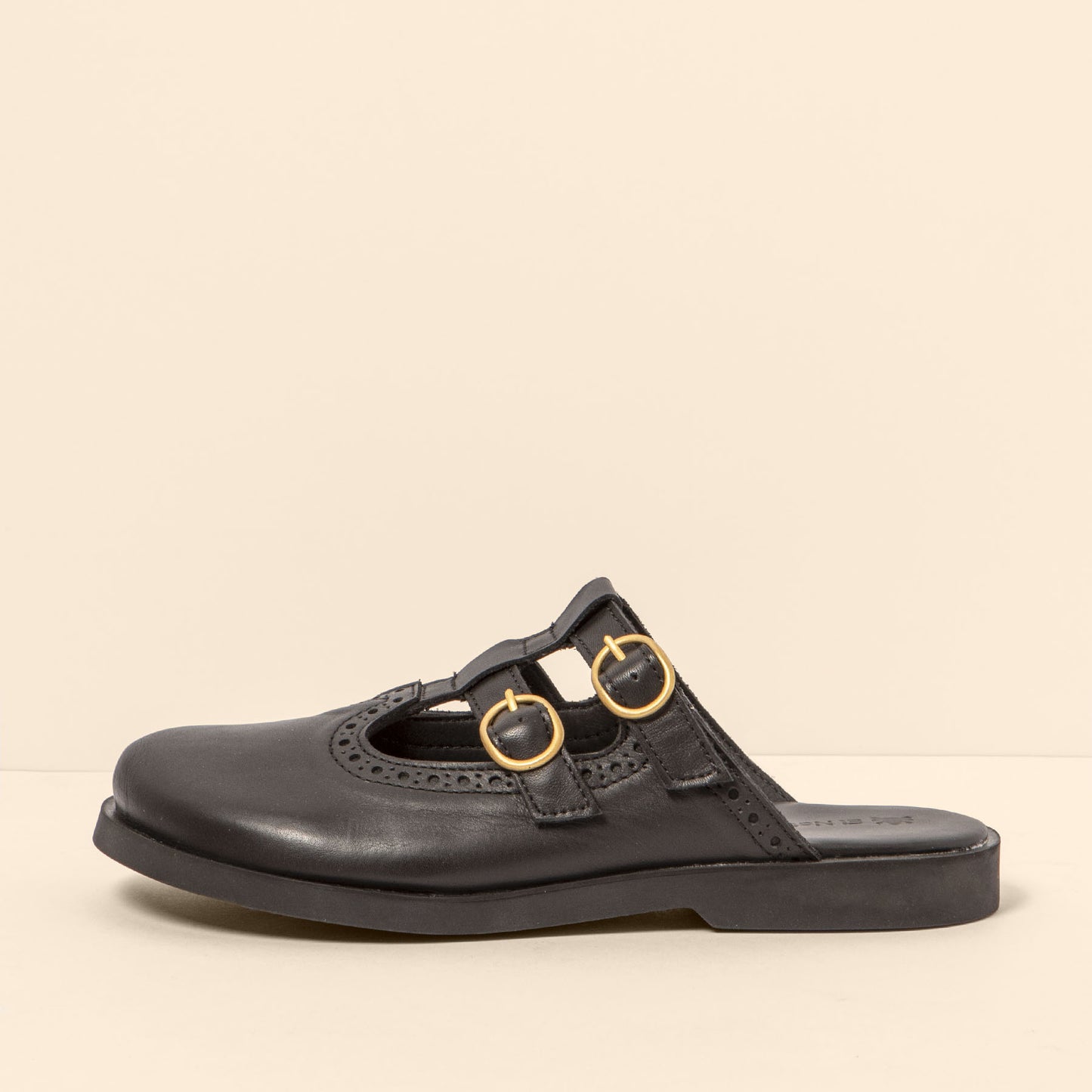 gid://shopify/Product/15700578566476_1