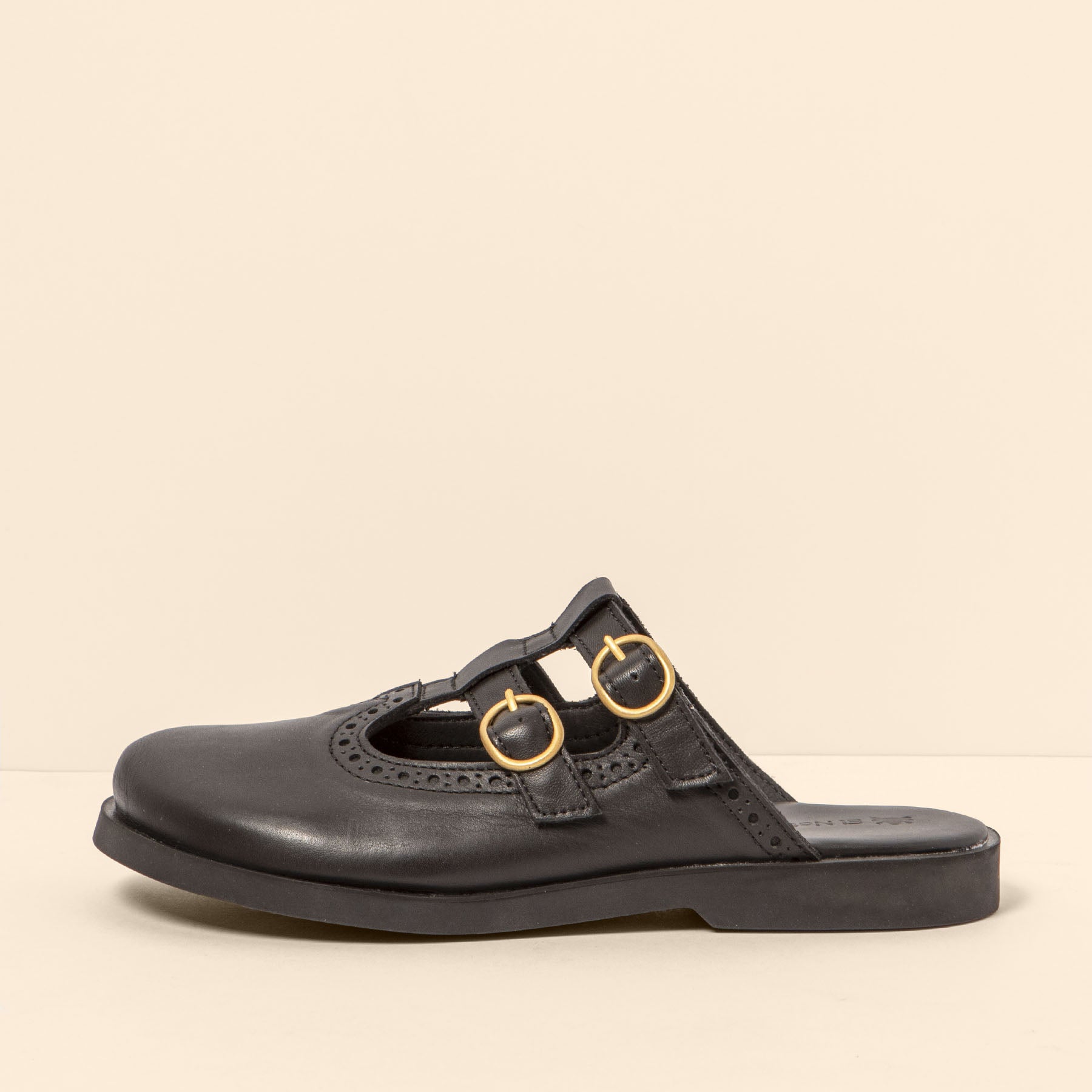 gid://shopify/Product/15700578566476_1