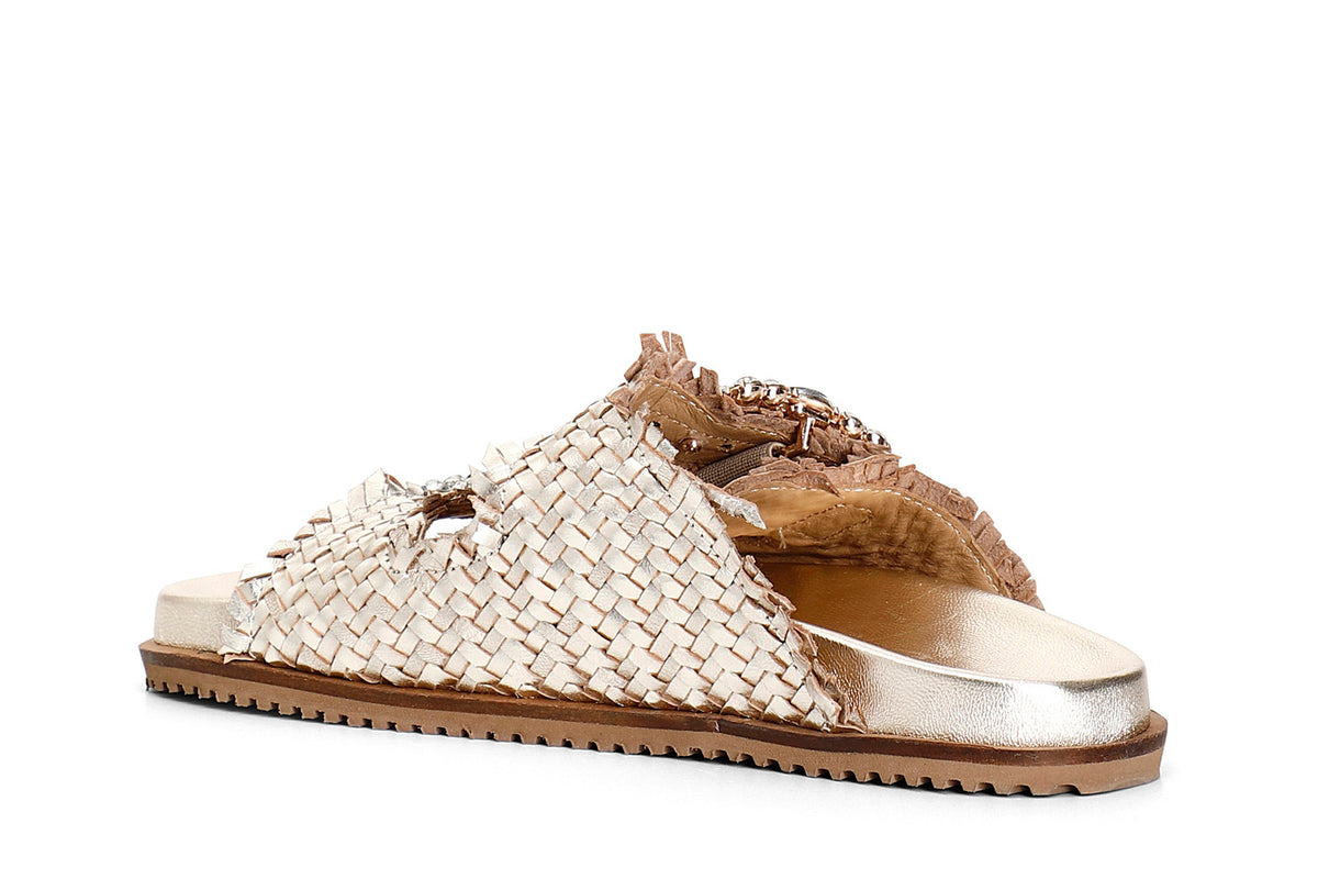 gid://shopify/Product/16121928024396_2