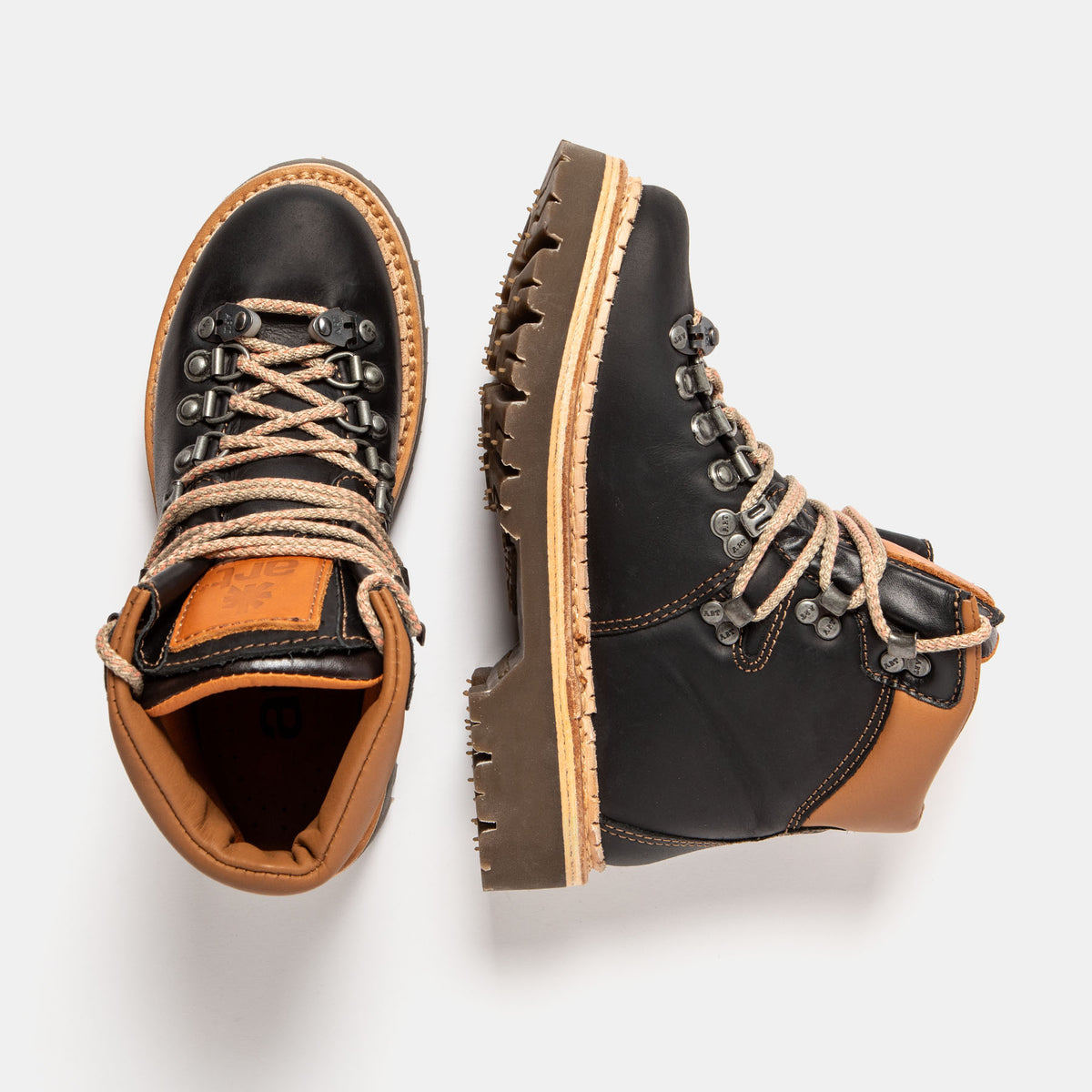 gid://shopify/Product/16172239585612_4