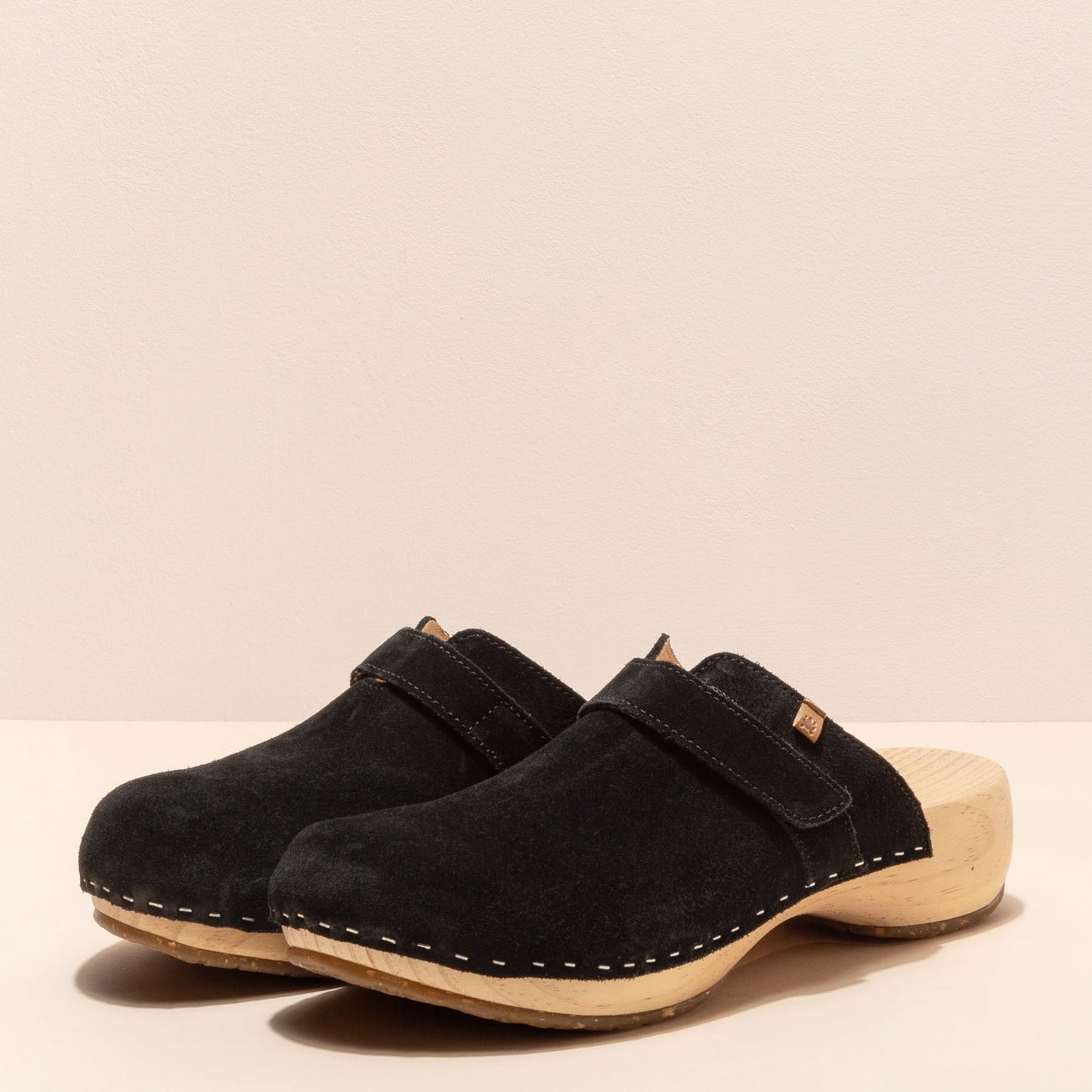 gid://shopify/Product/15700088389964_2