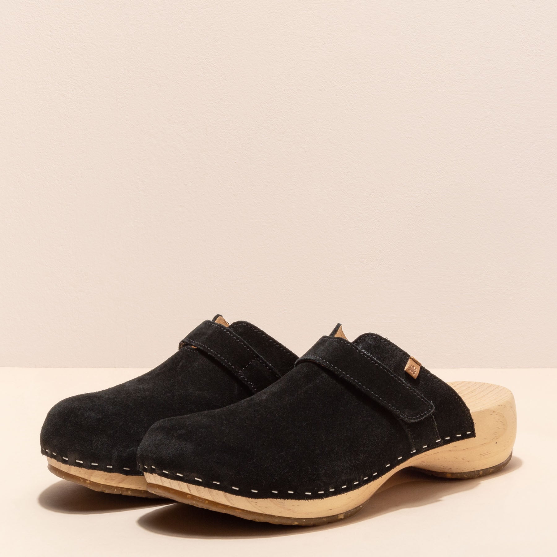 gid://shopify/Product/15700088389964_2
