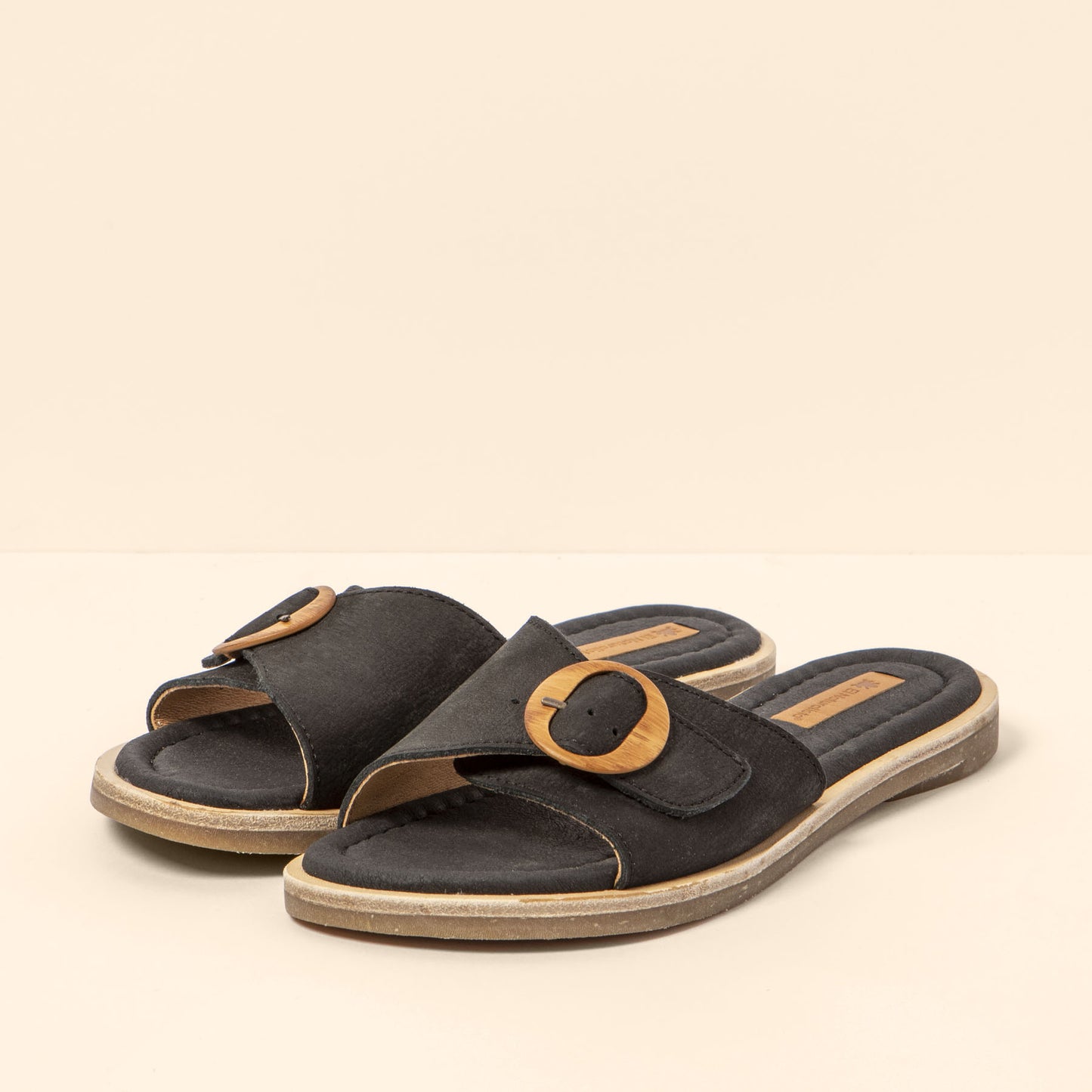 gid://shopify/Product/15700051263820_2