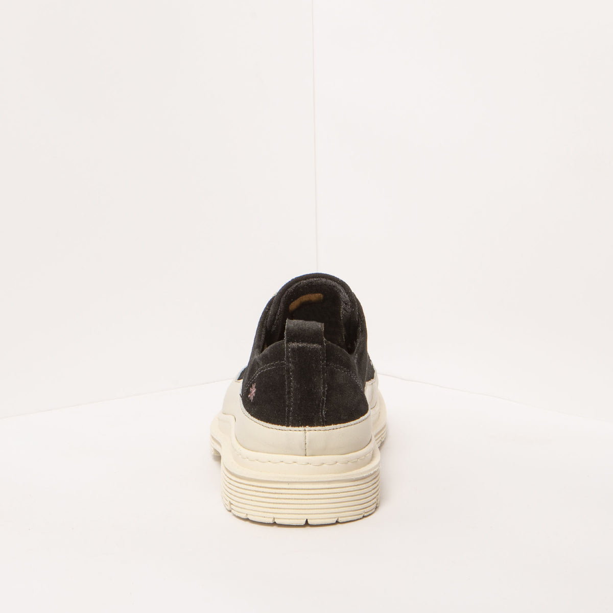 gid://shopify/Product/16171592876364_5