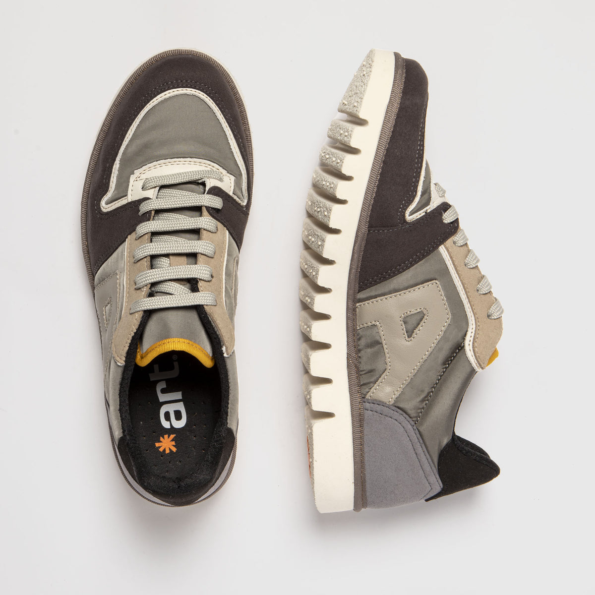 gid://shopify/Product/16171369333068_7