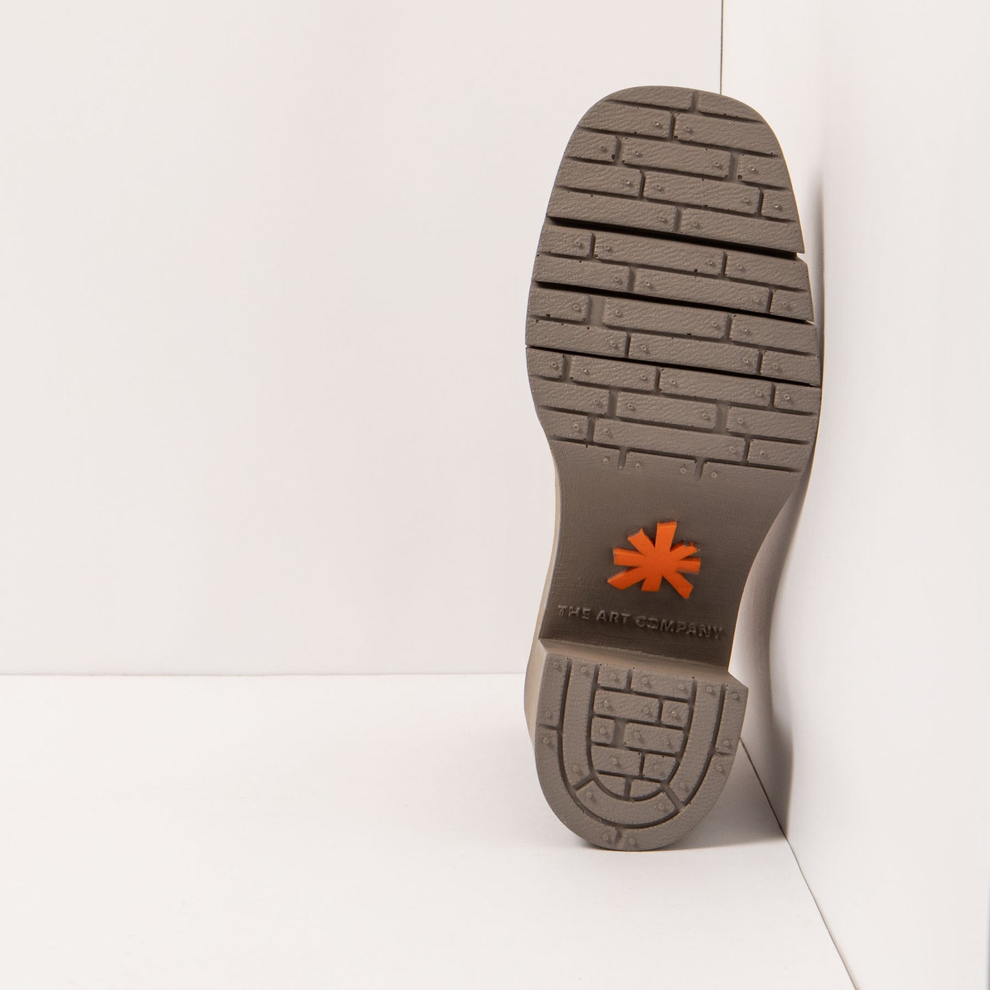 gid://shopify/Product/15694351925580_3