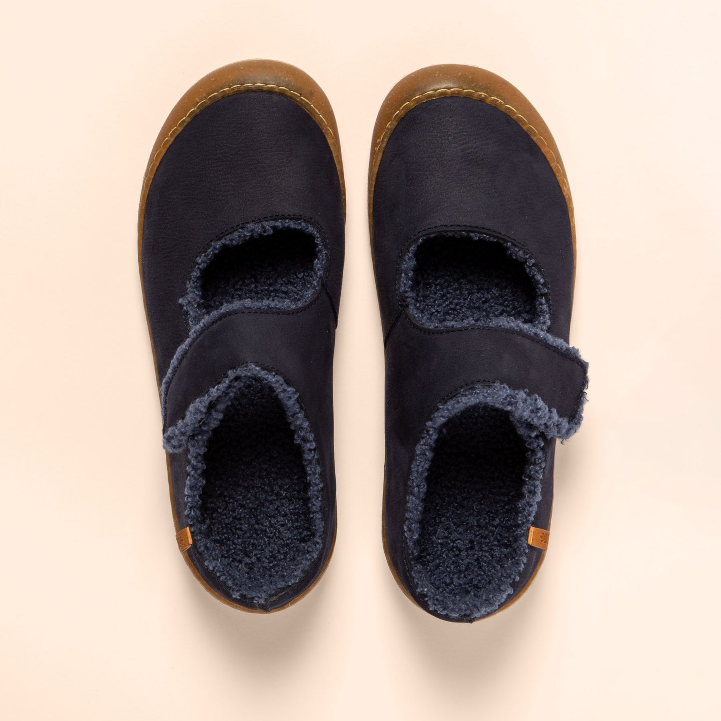 gid://shopify/Product/15700857880908_4