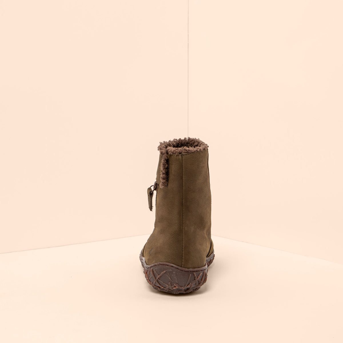 gid://shopify/Product/16124464136524_5