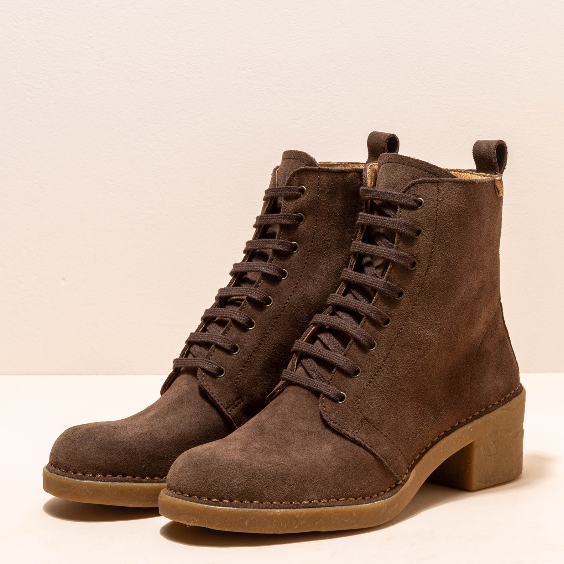 gid://shopify/Product/15700036845900_2