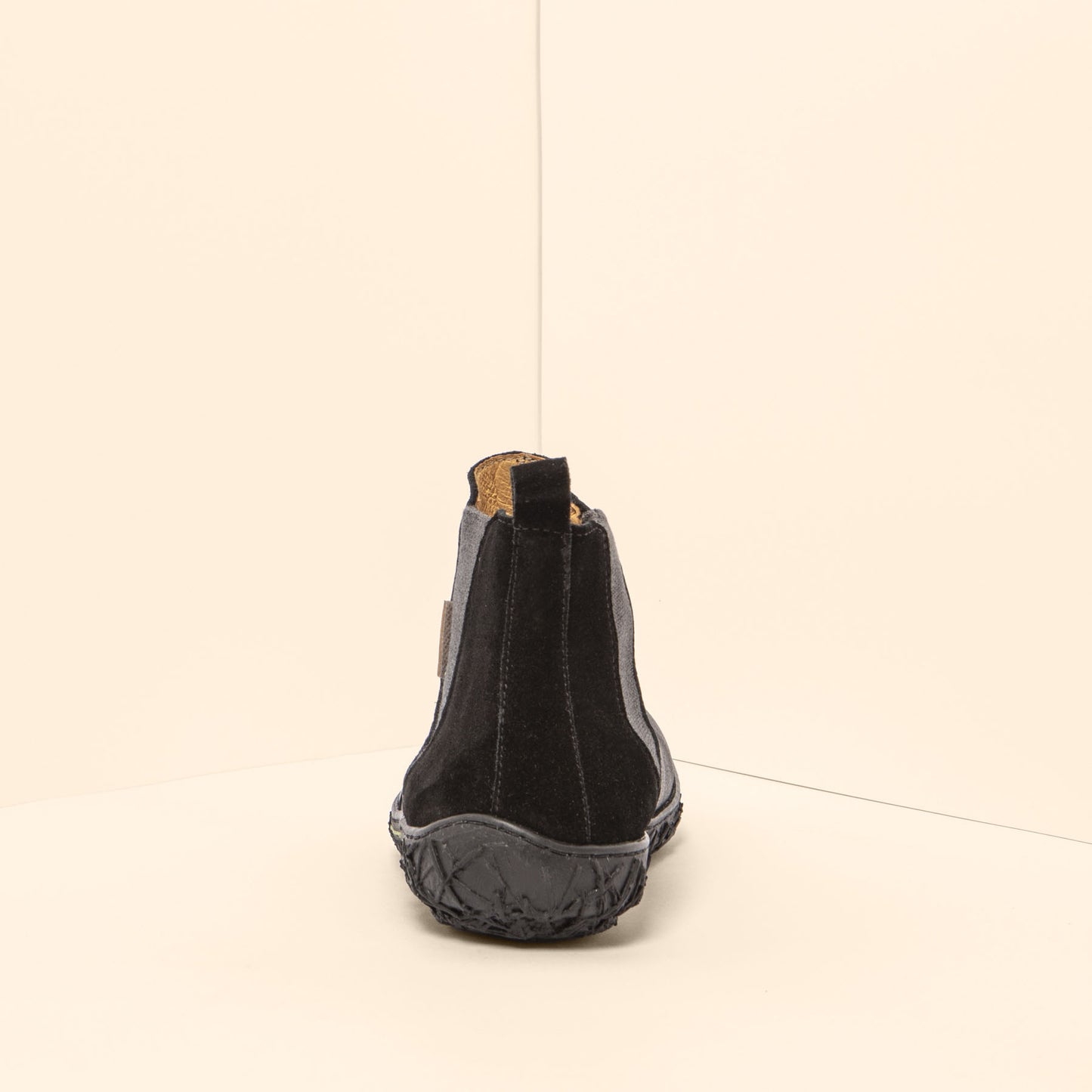 gid://shopify/Product/15700261503308_8
