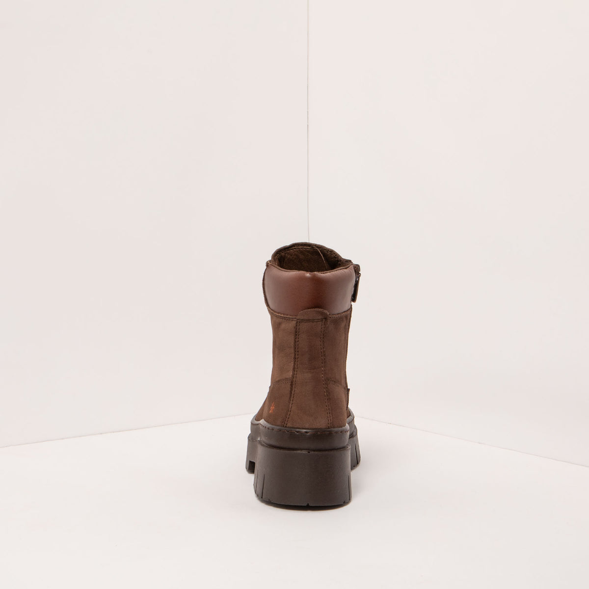 gid://shopify/Product/16172800672076_5