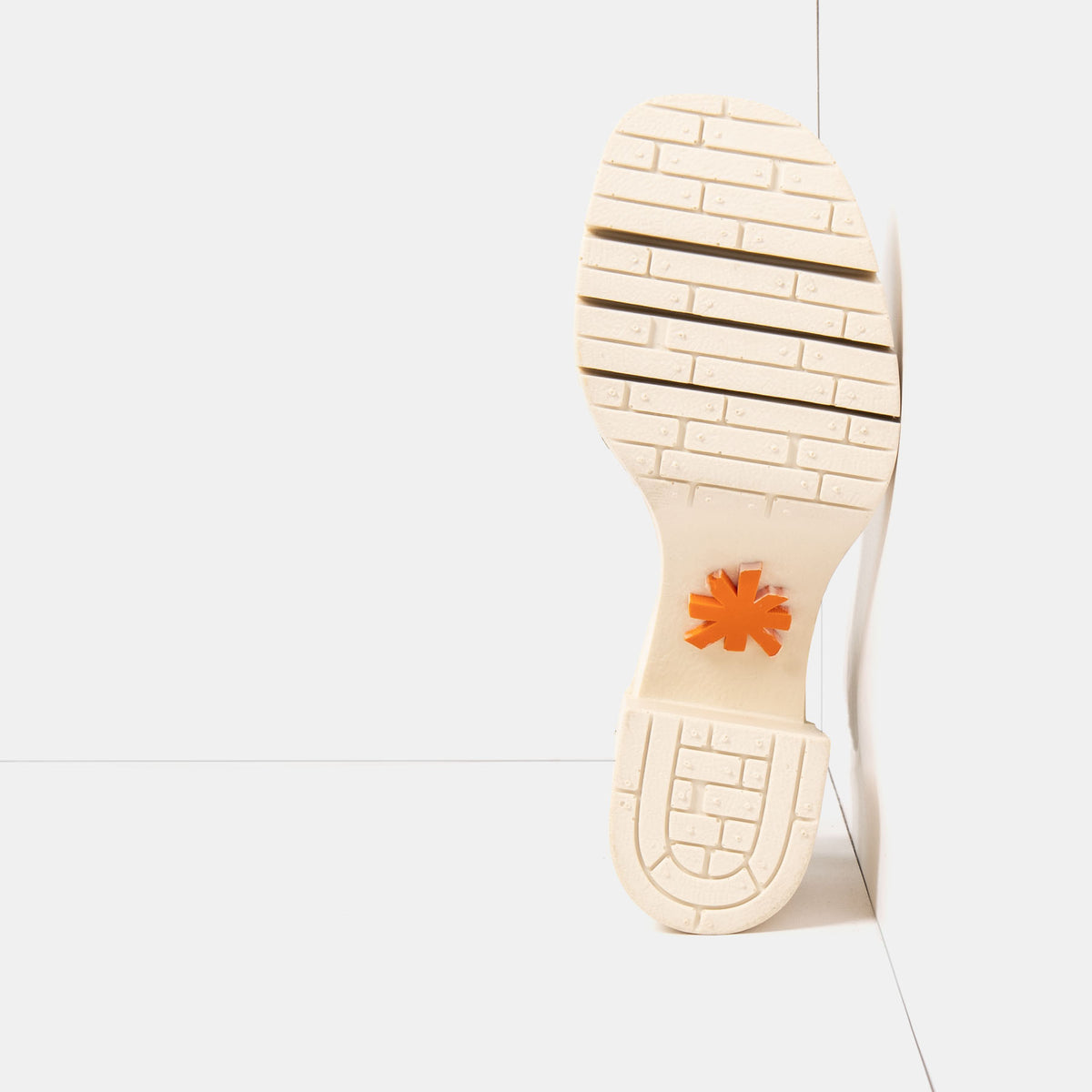 gid://shopify/Product/16173032538444_3