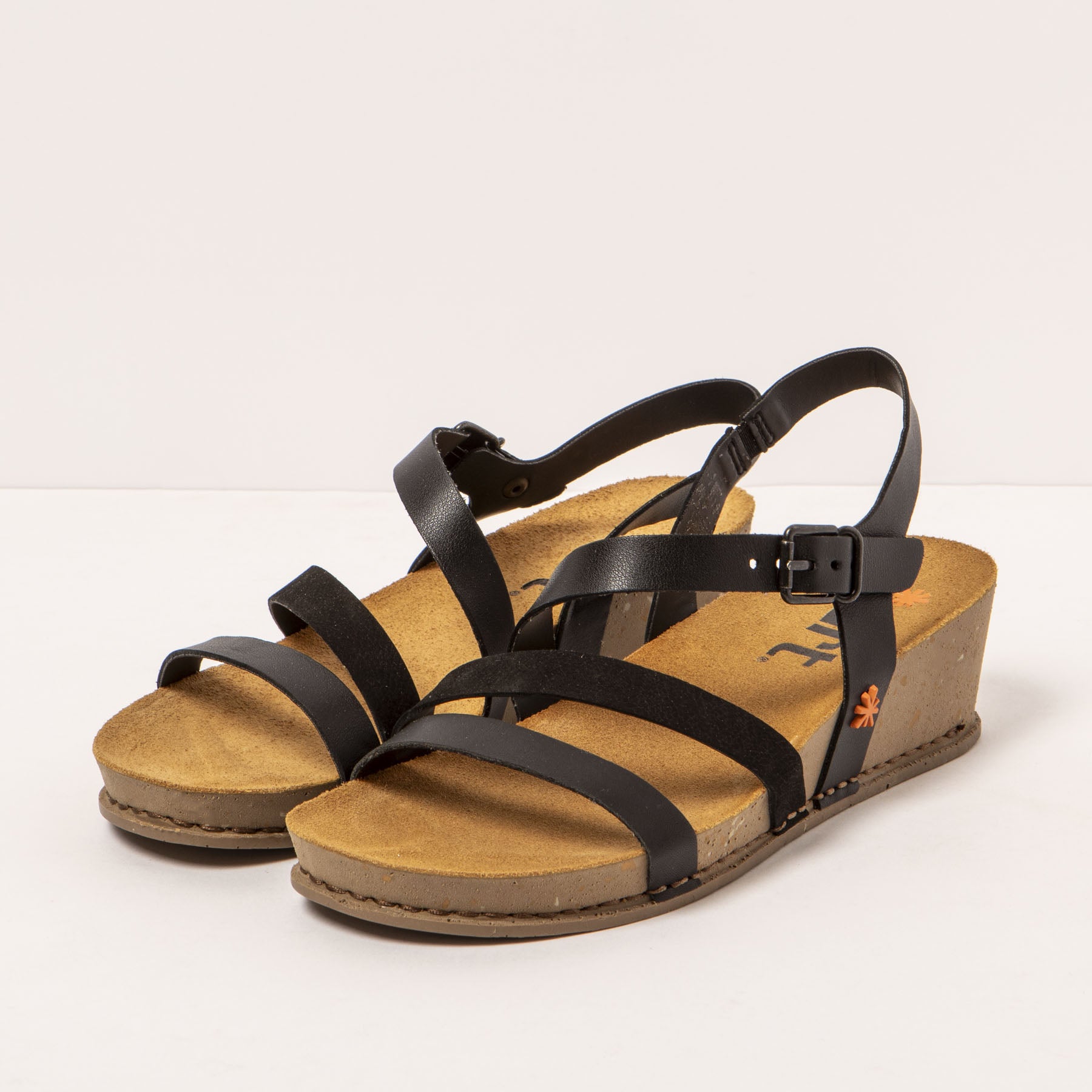 gid://shopify/Product/15693456474444_2