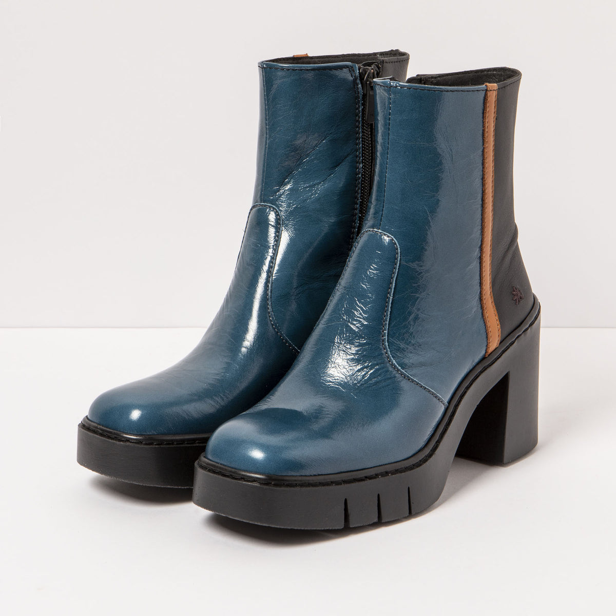 gid://shopify/Product/16171818451276_3