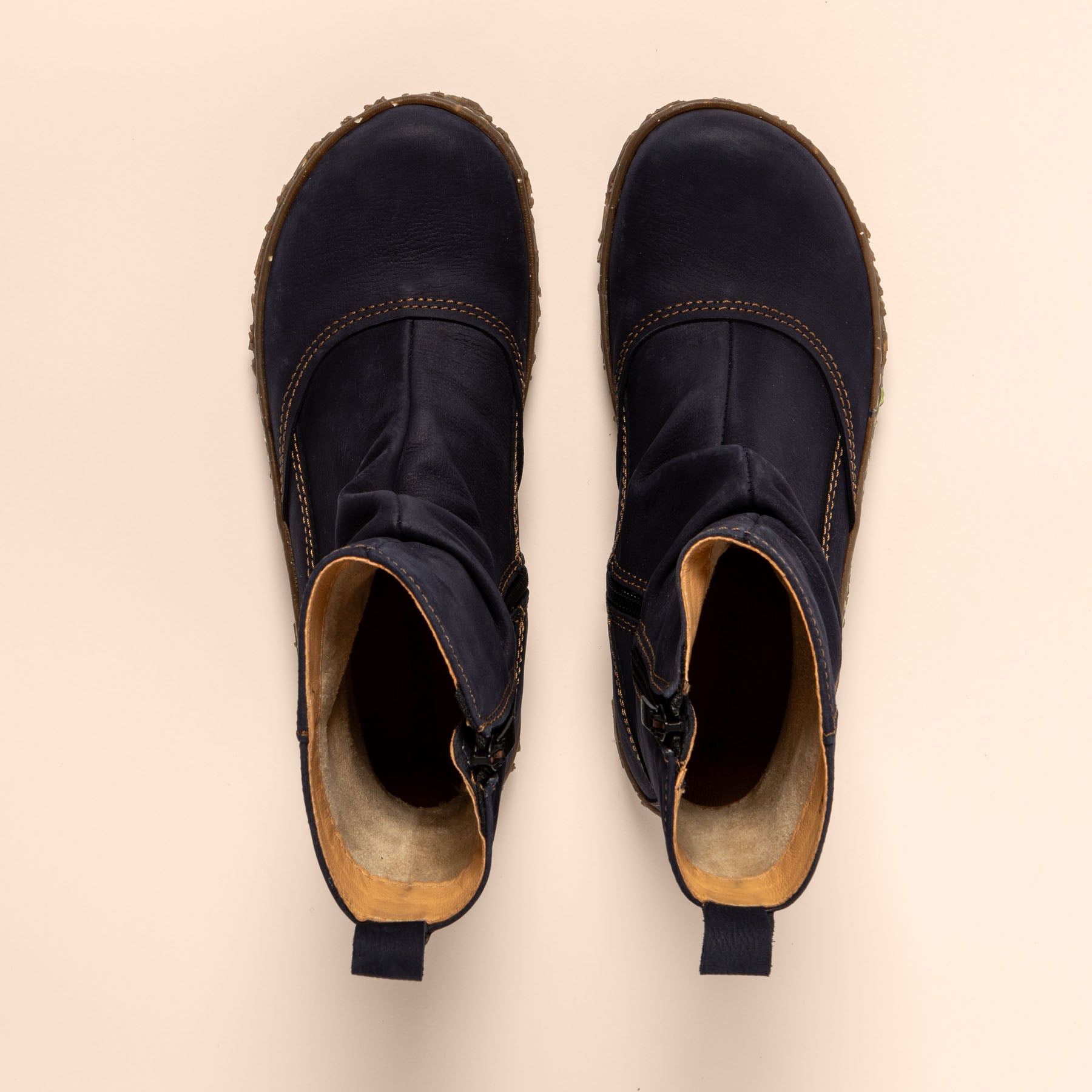 gid://shopify/Product/15700883767628_4
