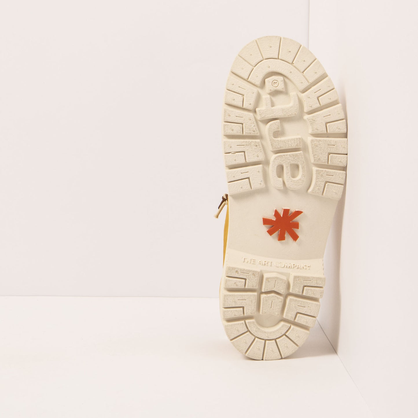 gid://shopify/Product/15693369737548_3