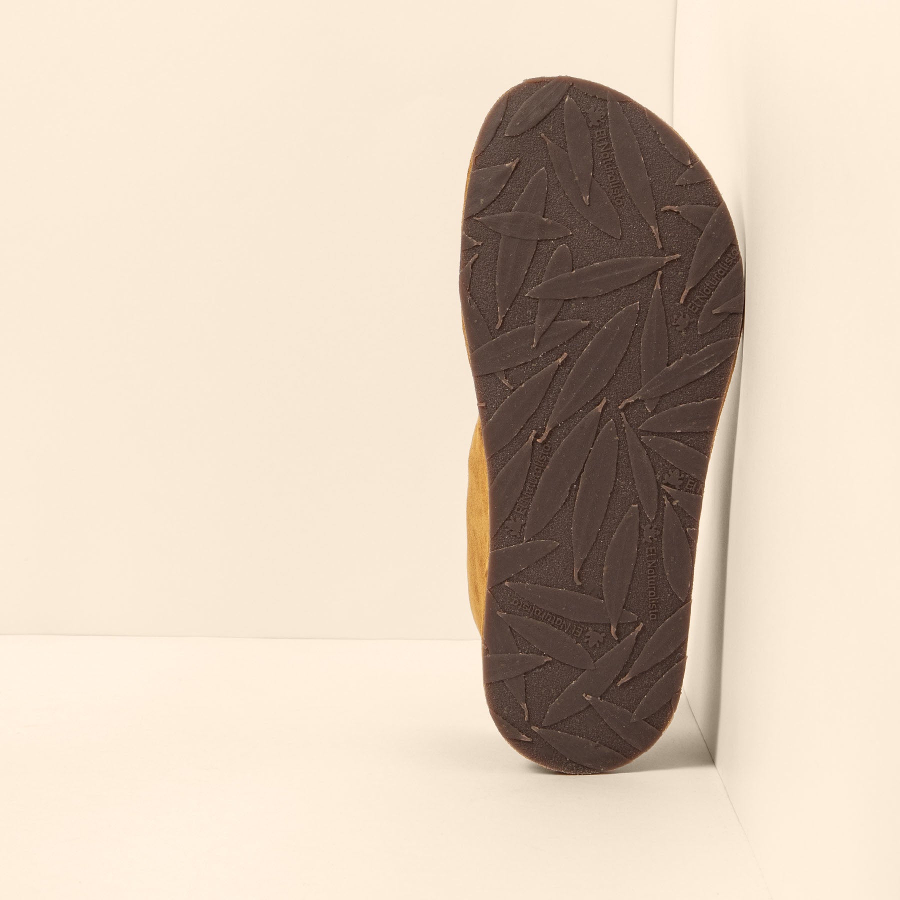gid://shopify/Product/15700404961612_3