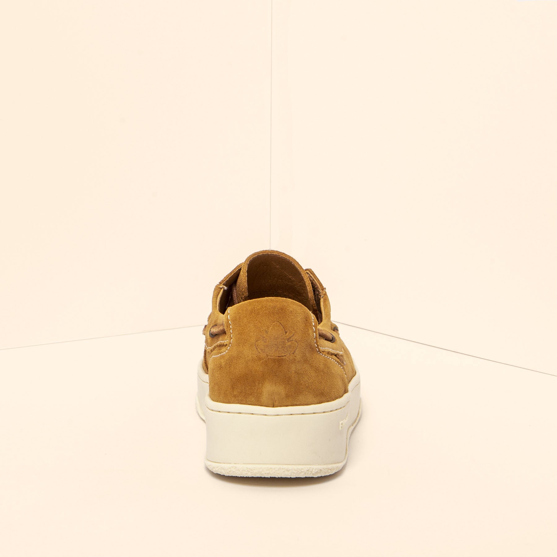 gid://shopify/Product/15700111851852_5