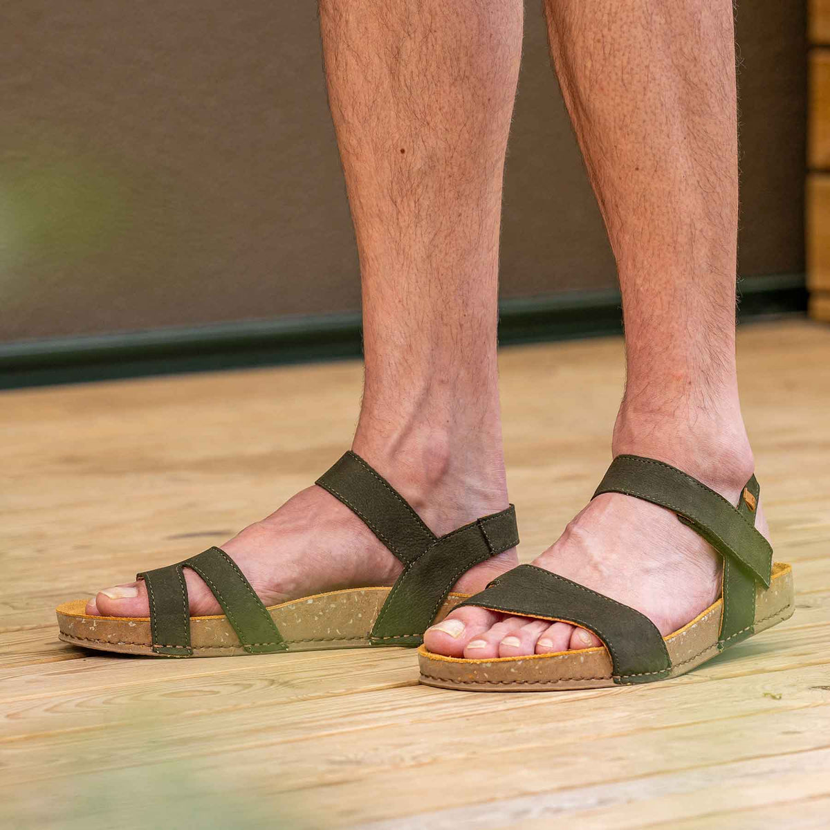 gid://shopify/Product/16124754002252_6